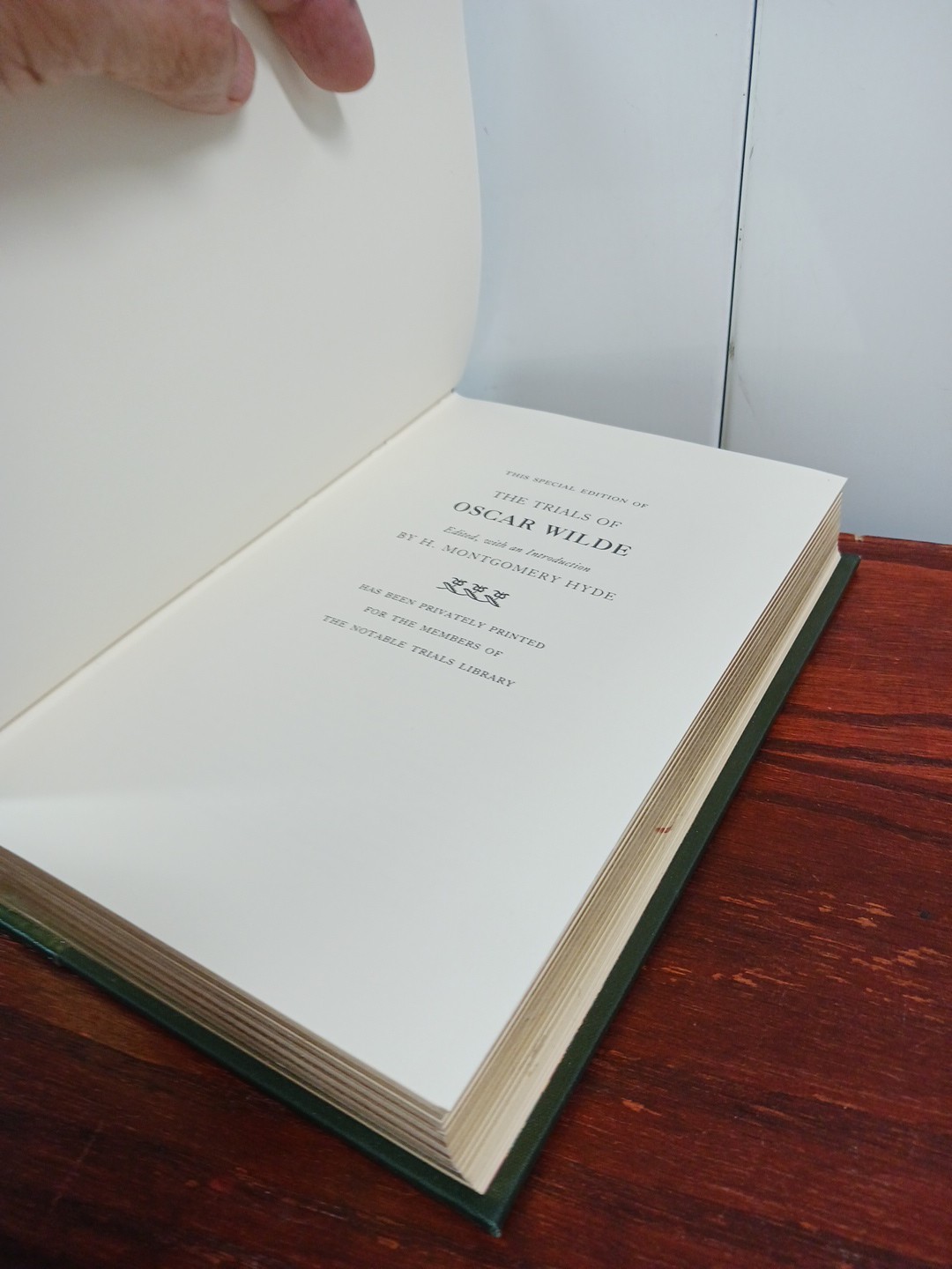 The Trials of Oscar Wilde by H. Montgomery Hyde Notable Trials Library 1989 Gold