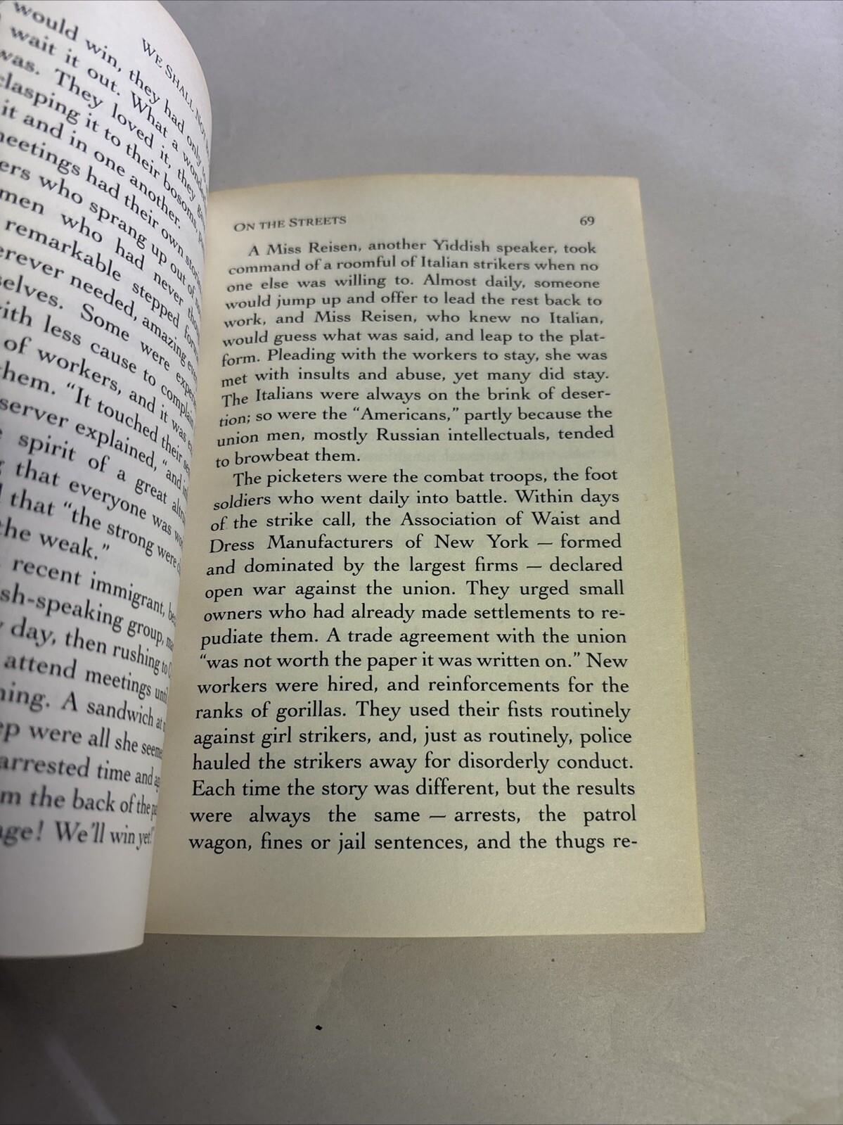We Shall Not Be Moved : The Women’s Factory Strike of 1909 by Joan Dash…
