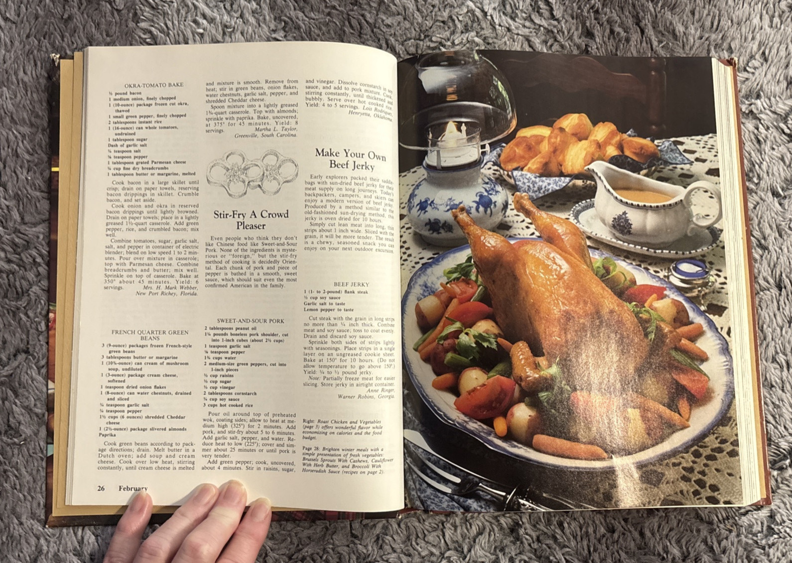 Southern Living 1981 Annual Recipes Hard Cover Book Vintage GC 340 Pages 8.5×11”