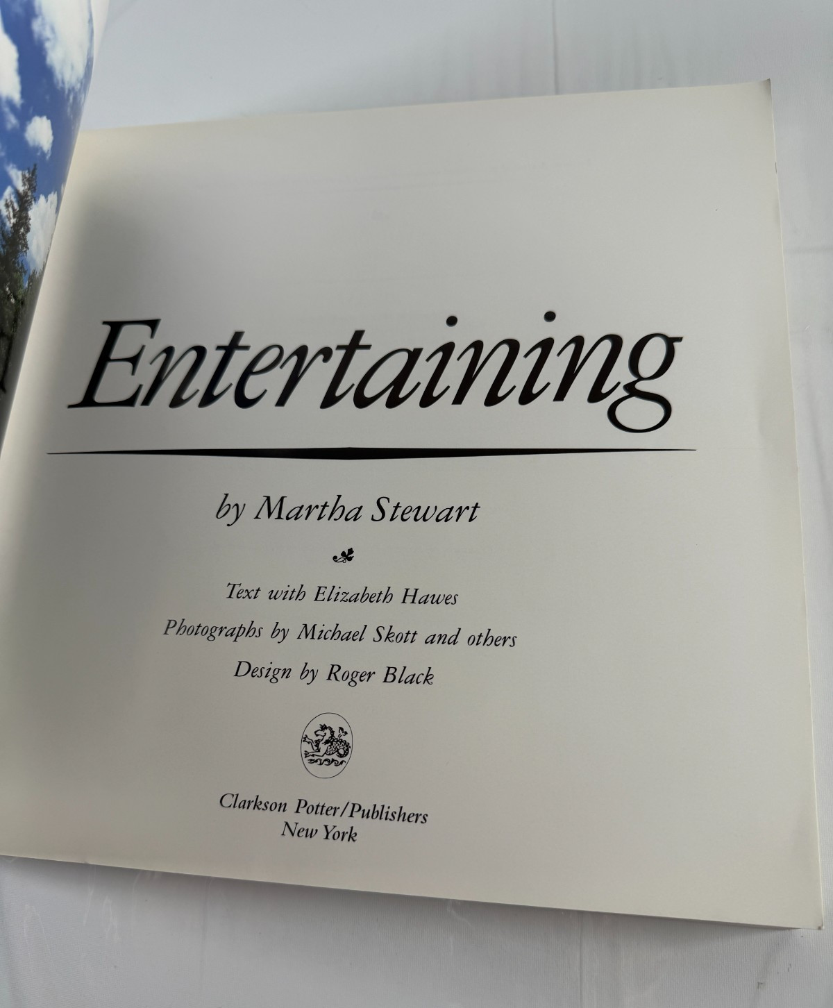 Entertaining by Martha Stewart 1982 First Paperback Edition – Cookbook, Ideas