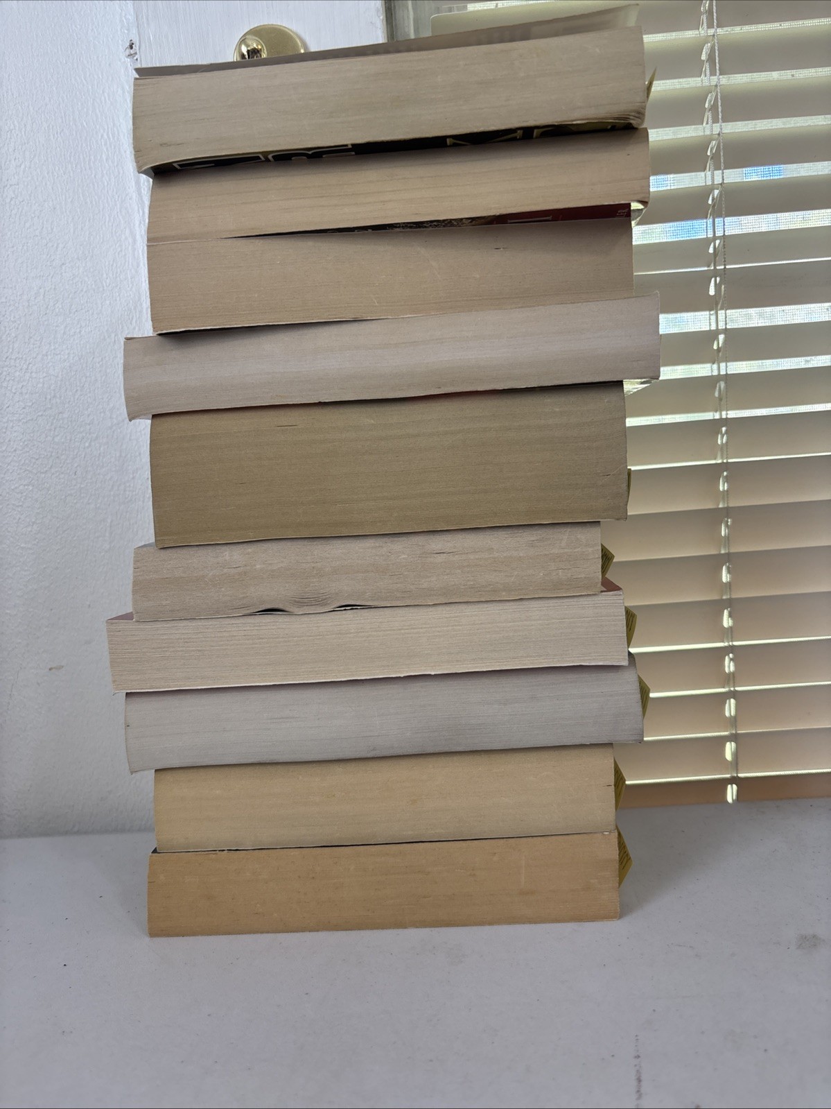 Lot of 10 – Mystery and Thrillers – Mixed Authors – FREE SHIPPING