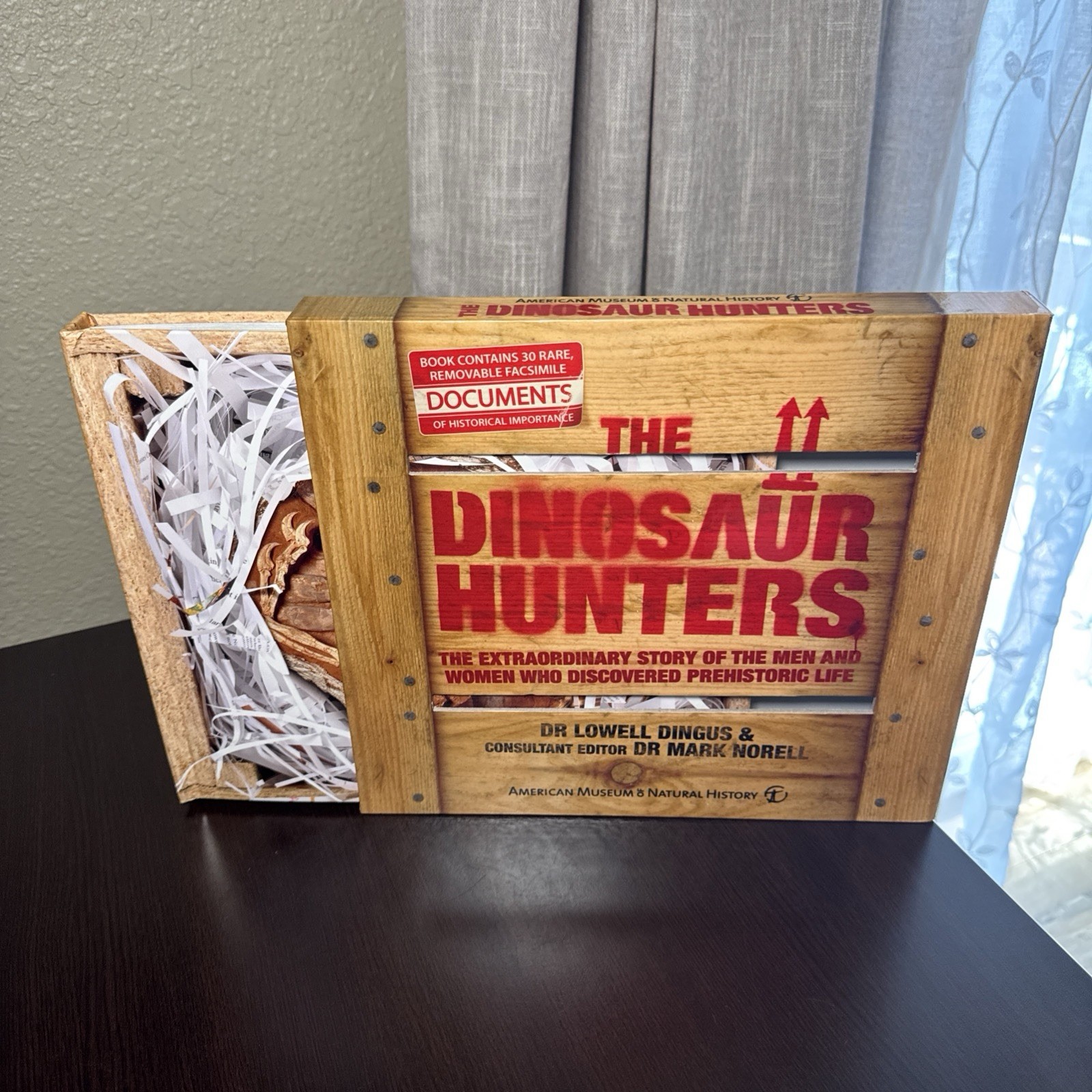 The Dinosaur Hunters | HC w/ 30 Fascimile Documents | Crate Case | Lowell Dingus