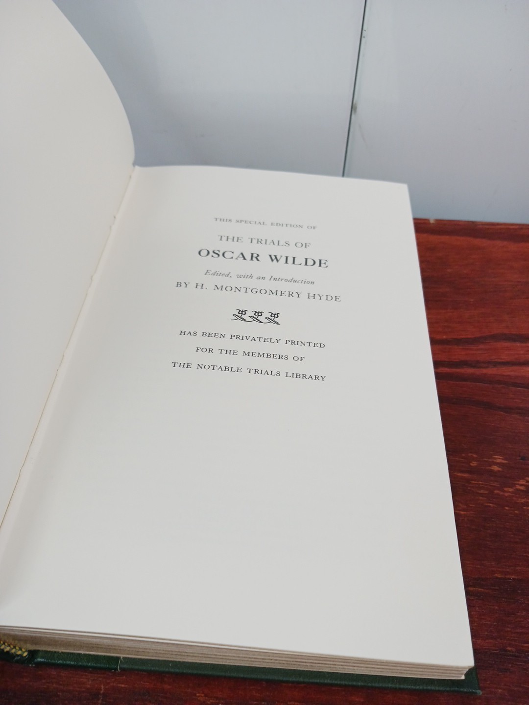 The Trials of Oscar Wilde by H. Montgomery Hyde Notable Trials Library 1989 Gold