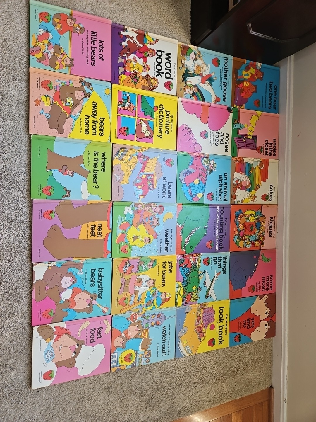 Lot of 24 Strawberry Library Sticky Bear Richard Hefter Weekly Reader Books