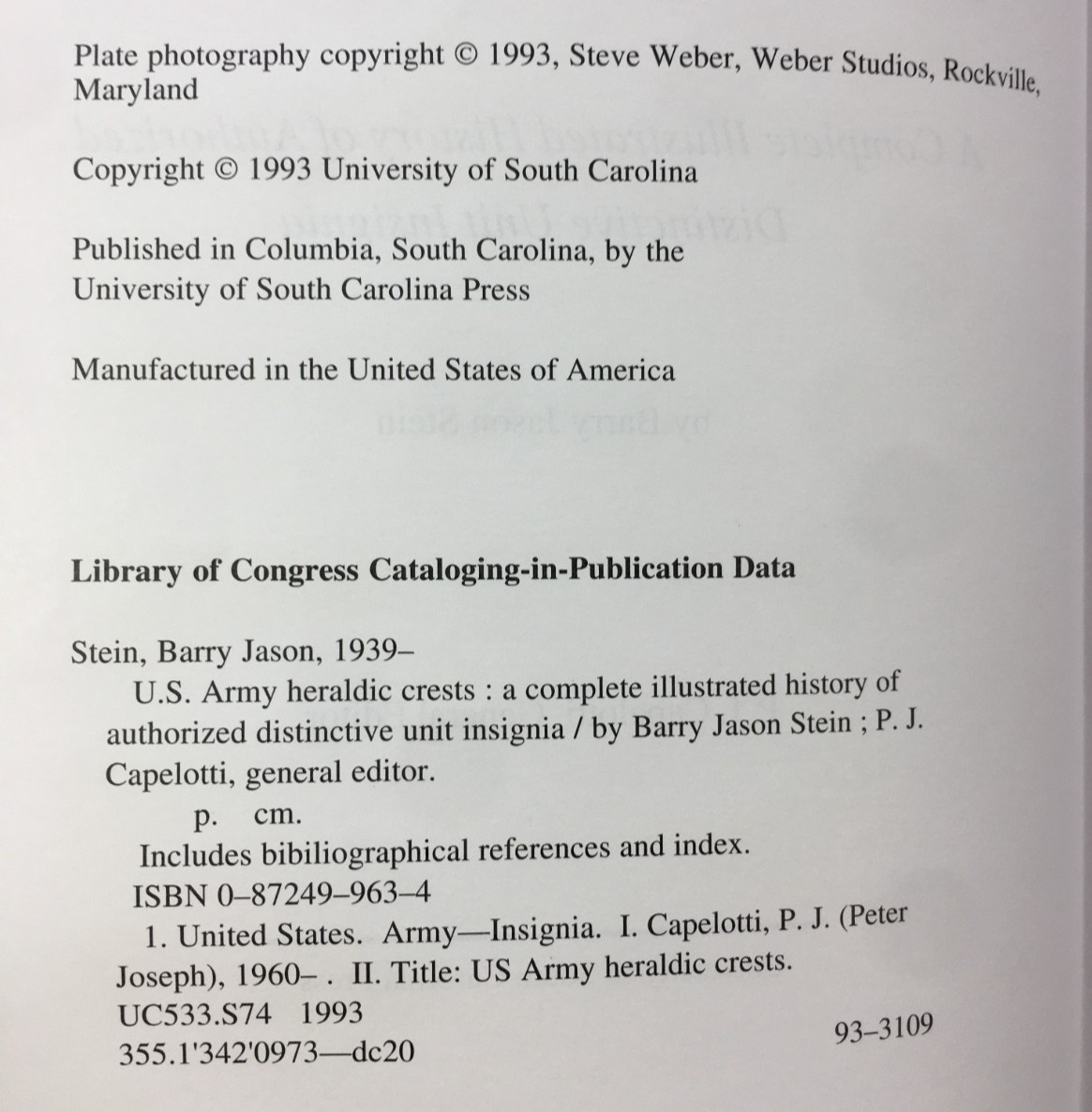 U.S. Army Heraldic Crests: A Complete Illustrated History of Authorized Dist….