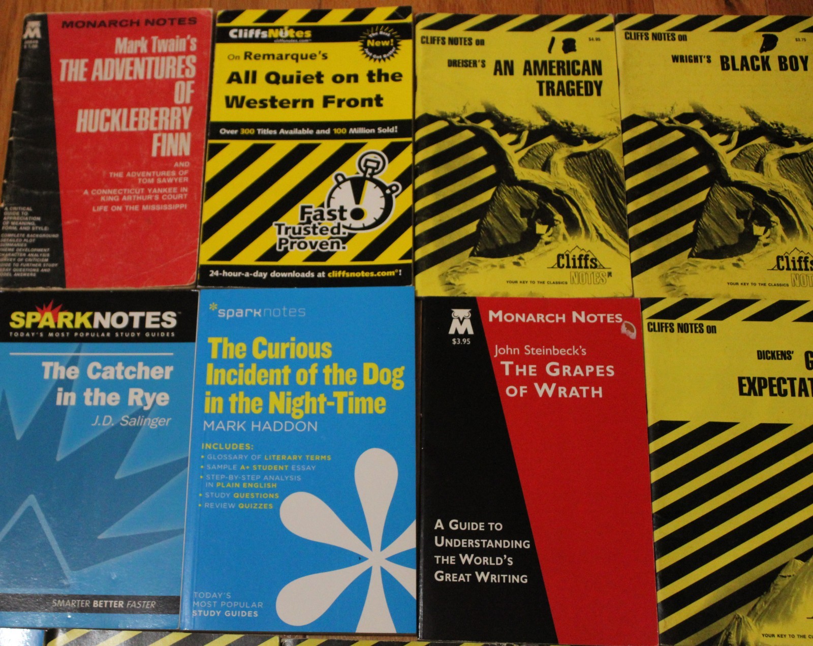 Lot lf 26 Different Cliffs Notes; several Shakespeare Also Monarch & Spark Note