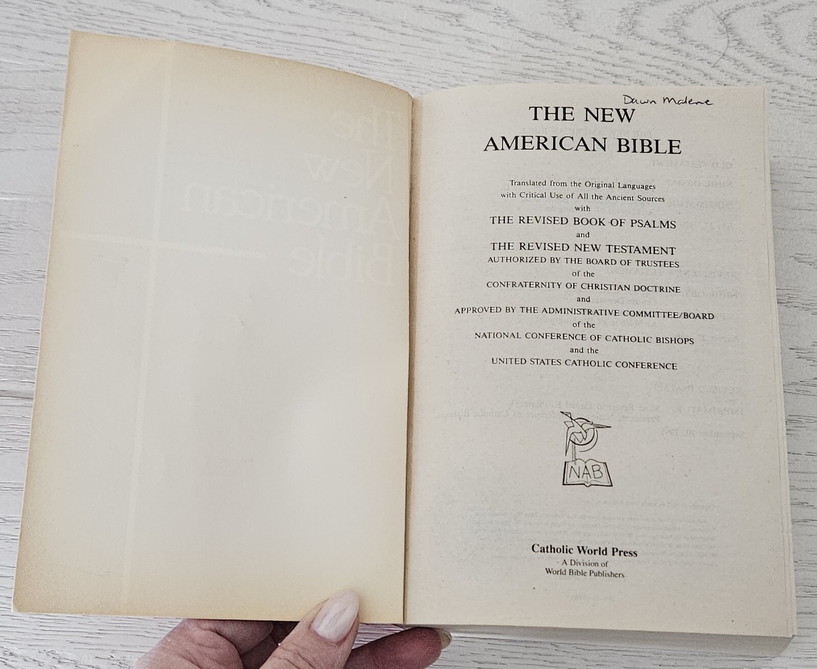 The New American Bible Paperback Revised Edition World Catholic Press 1987