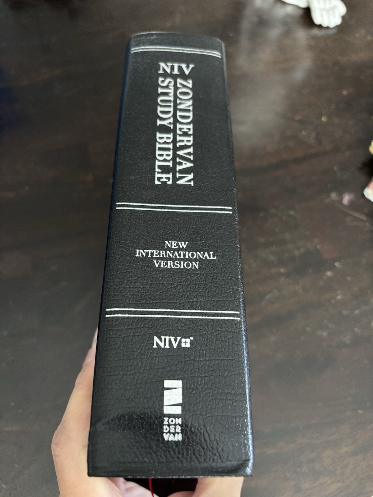 NIV Zondervan Study Bible Black Bonded Leather Silver Gilt Edge- Indexed