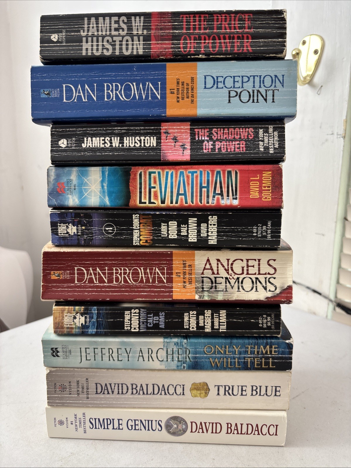 Lot of 10 – Mystery and Thrillers – Mixed Authors – FREE SHIPPING