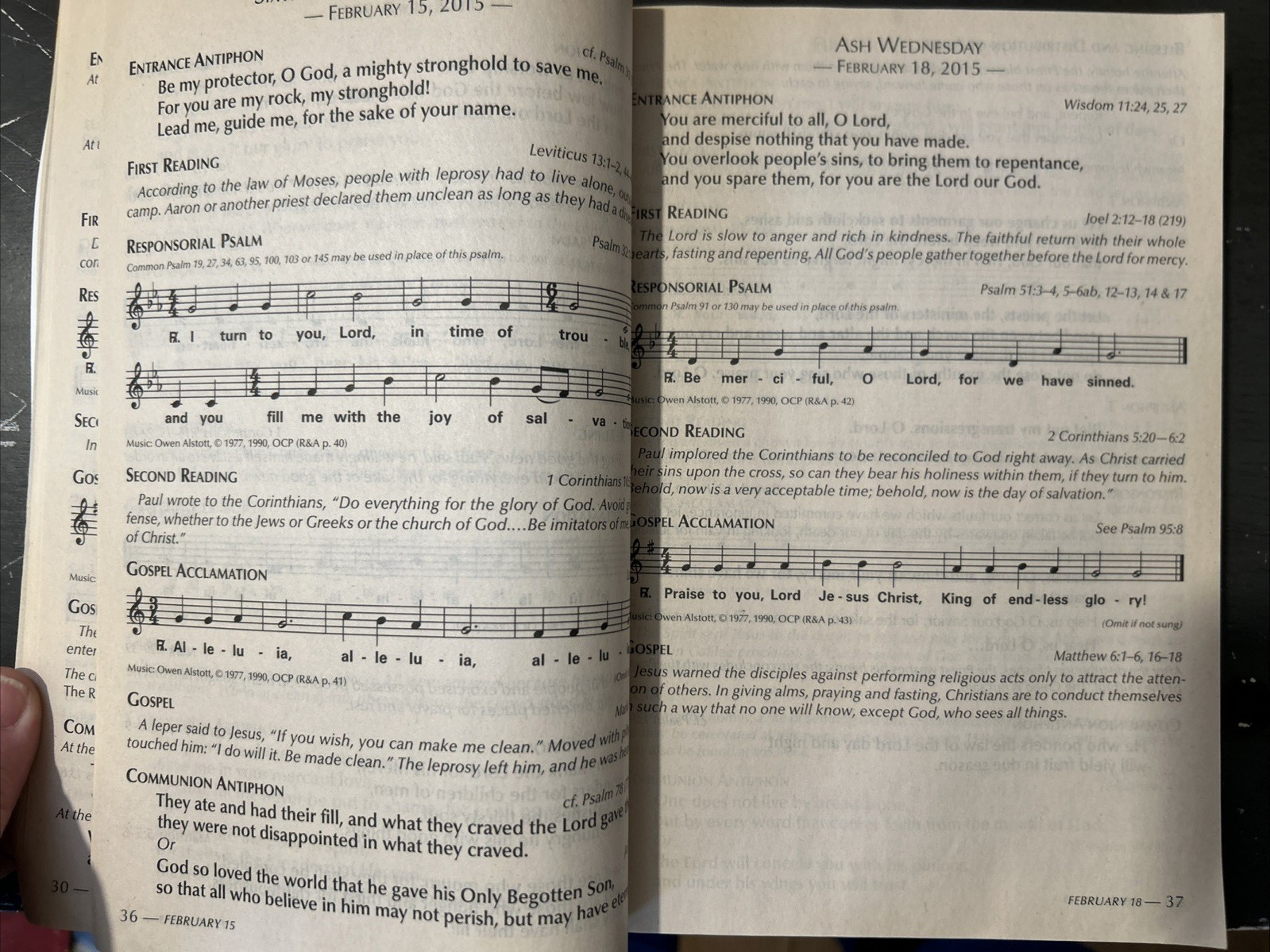 Breaking Bread 2015 Softcover Catholic Book/Hymnal Large Print