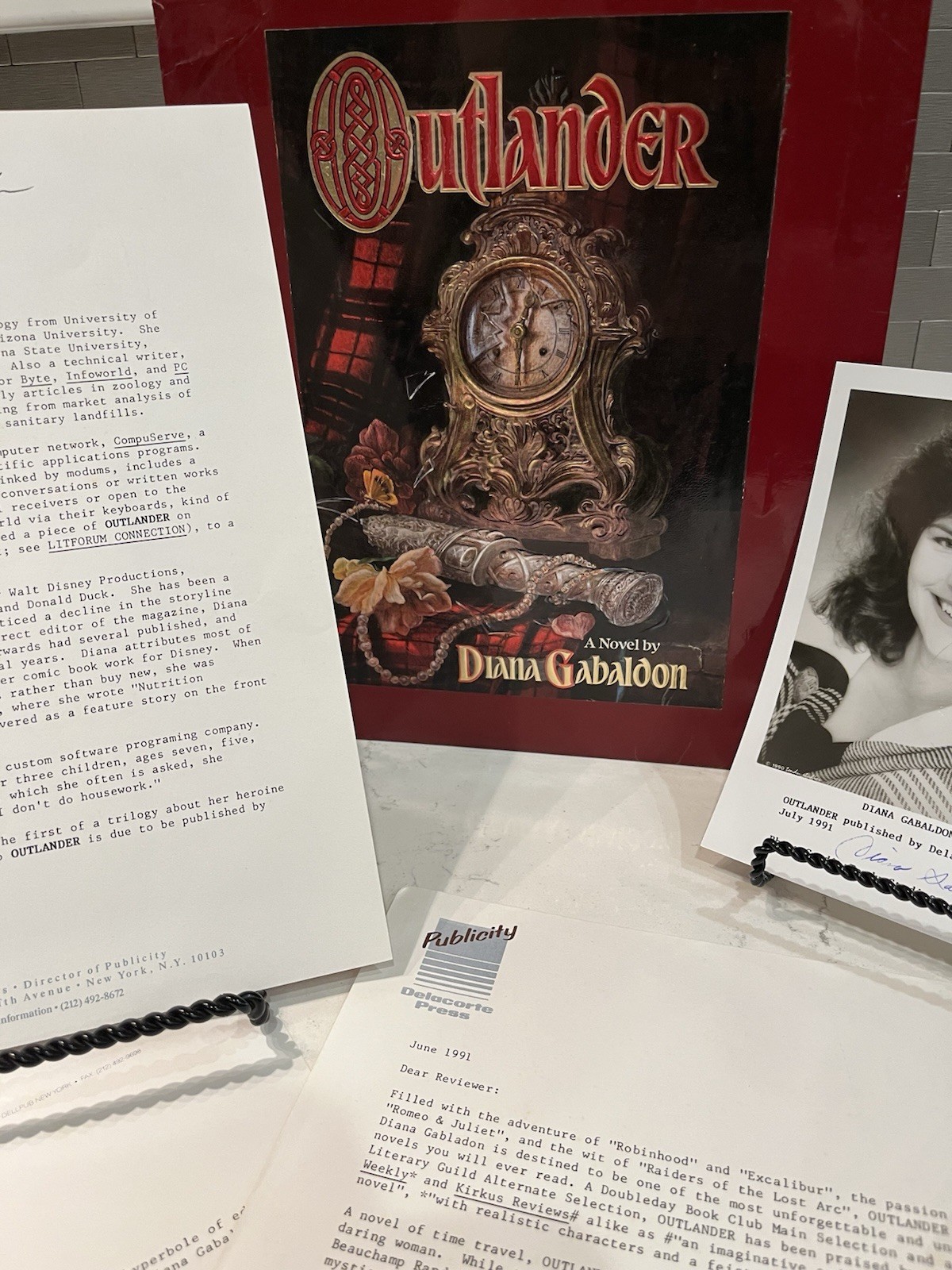 Diana Gabaldon Outlander Original Delacorte Press Reviewer Kit Book 1 – 1991