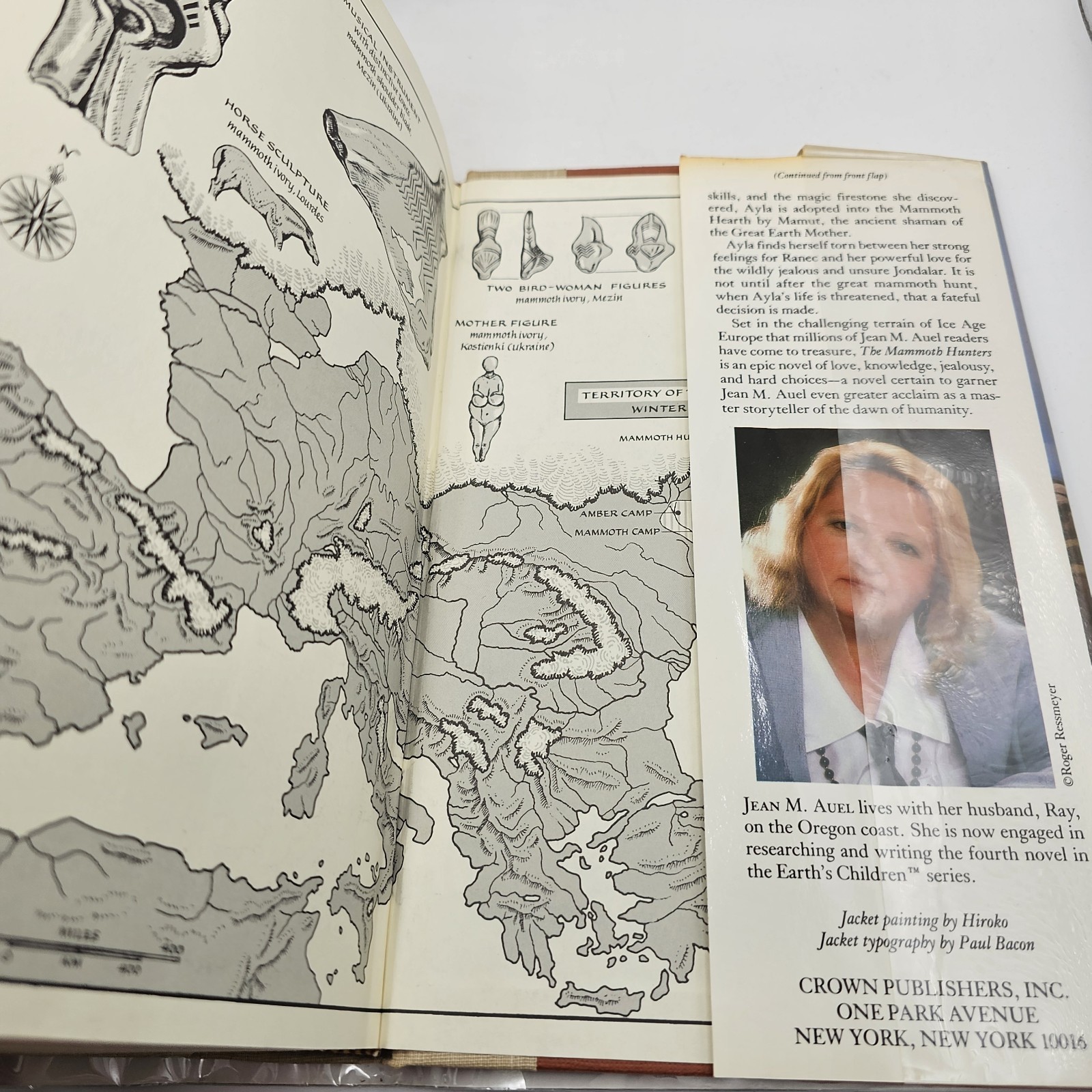 Clan of the Cave Bear Books 1, 3, 4 Jean M. Auel (HCDJ) All 1st Edition
