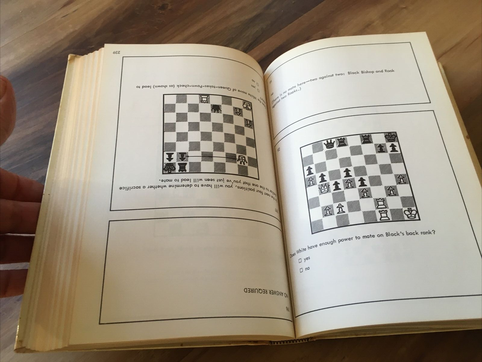 FIRST PRINTING. Bobby Fischer Teaches Chess by Bobby Fischer