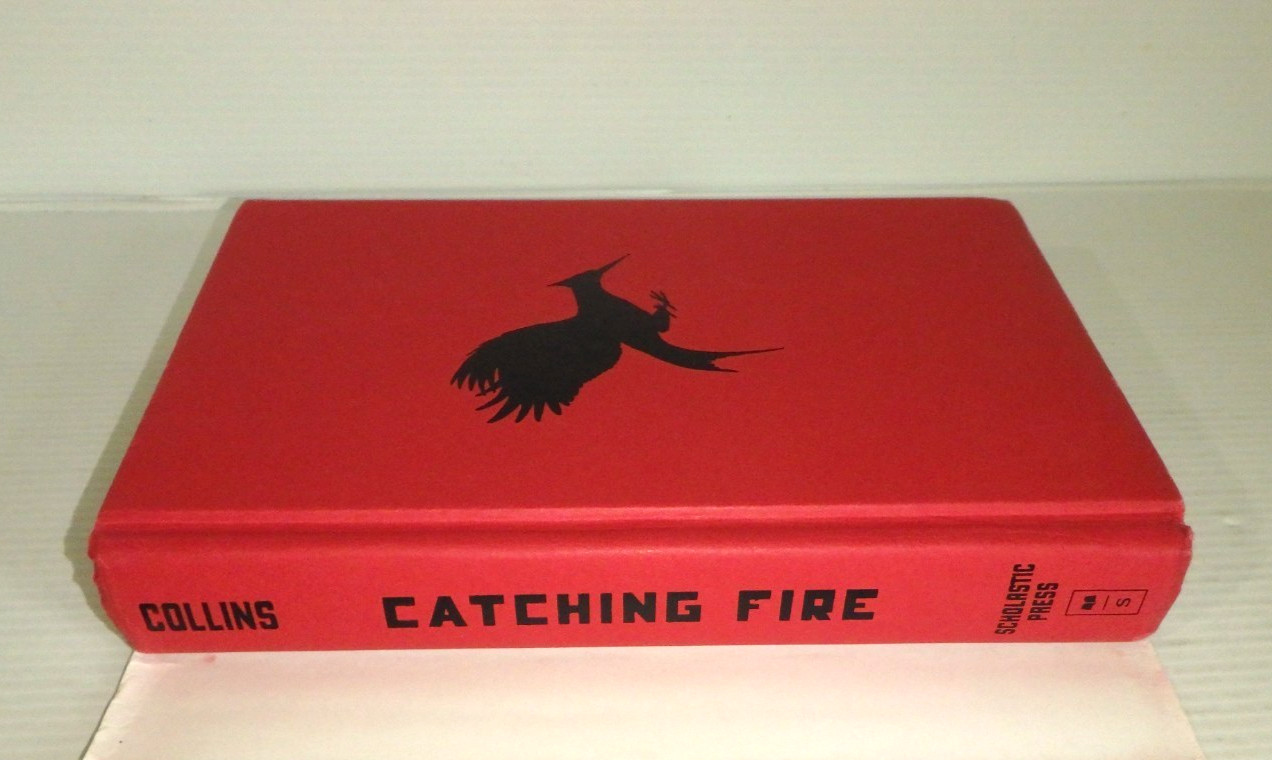 Hunger Games Trilogy + 1 Suzanne Collins & 1000 pc Puzzle (LN) HB w/DJ – 1st
