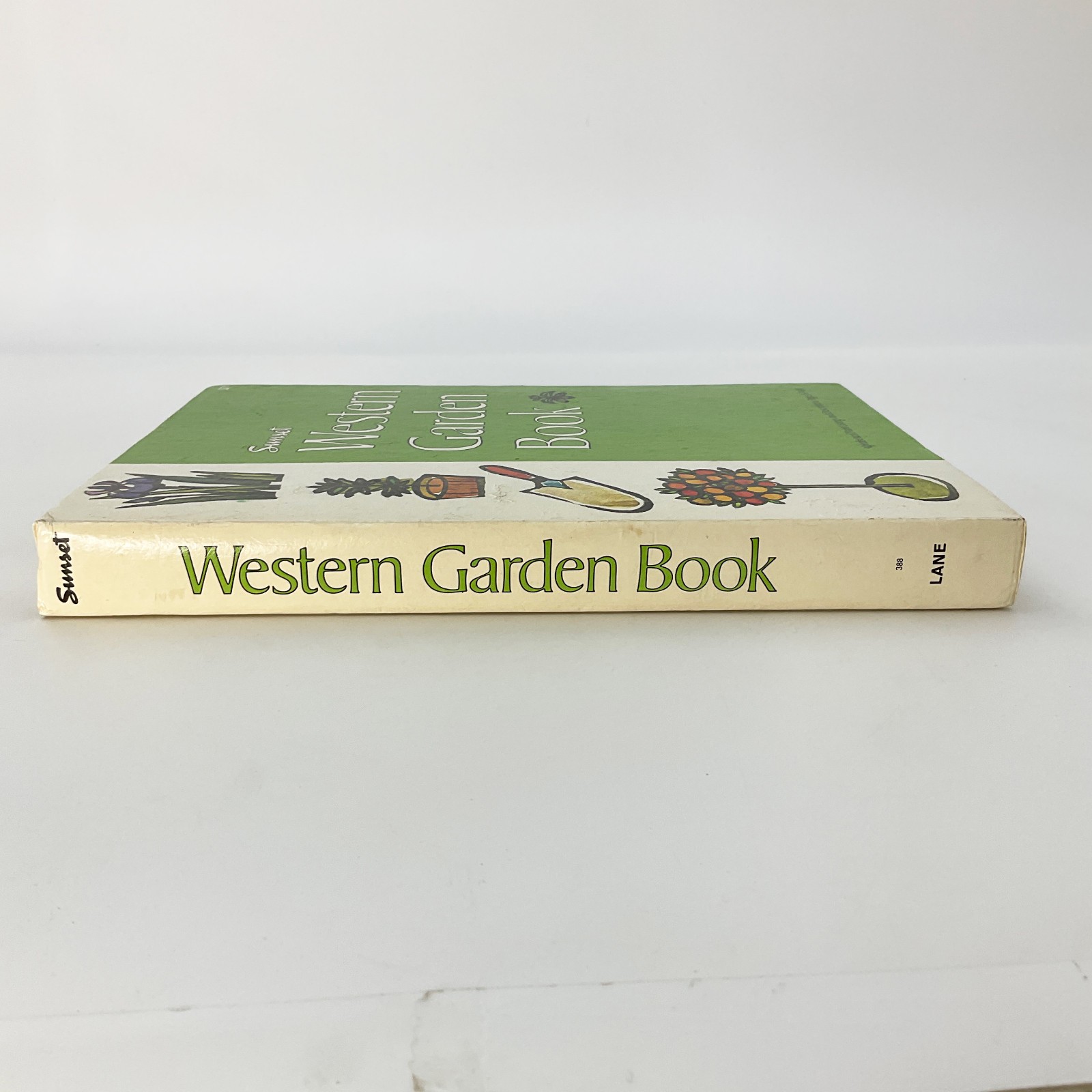 Western Garden Book Sunset Magazine Gardening Hardcover Book 1975