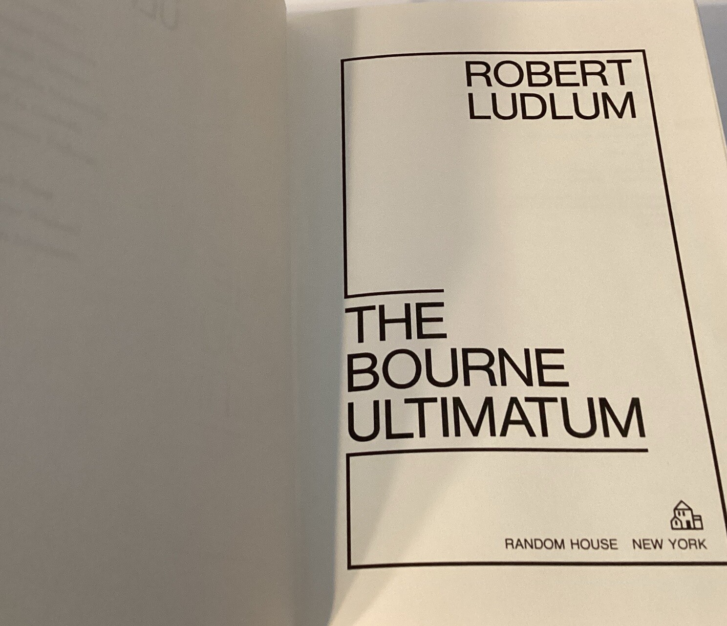 The Bourne Ultimatum Robert Ludlum Hardcover 1990 1st Edition Jason Bourne