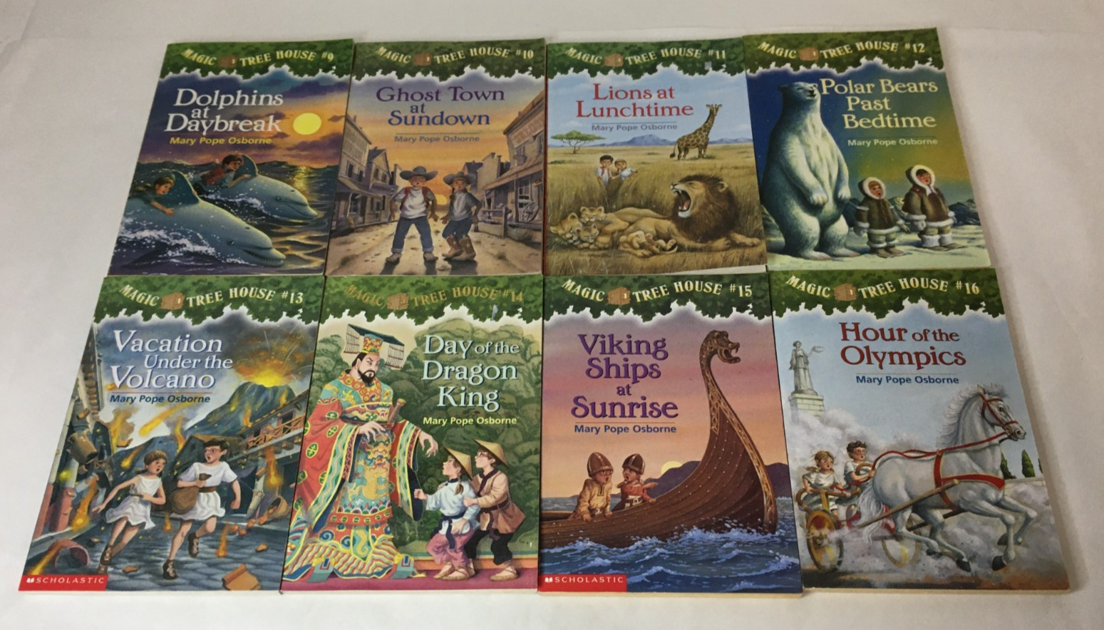 Lot of 28 Complete Magic Tree House Original Series Books 1-28 Mary Pope Osborne