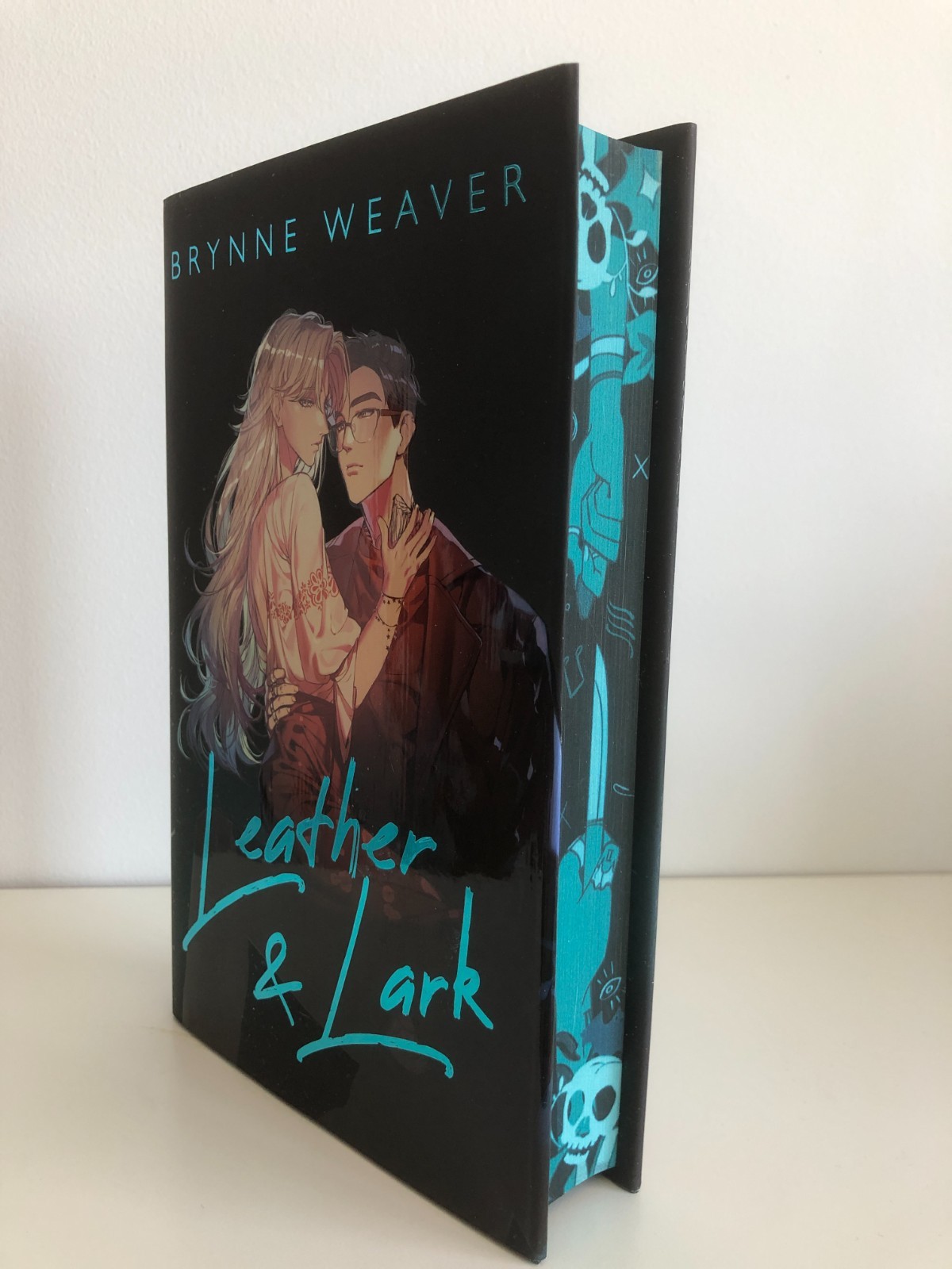 DAMAGED Leather and Lark by Brynne Weaver FairyLoot edition