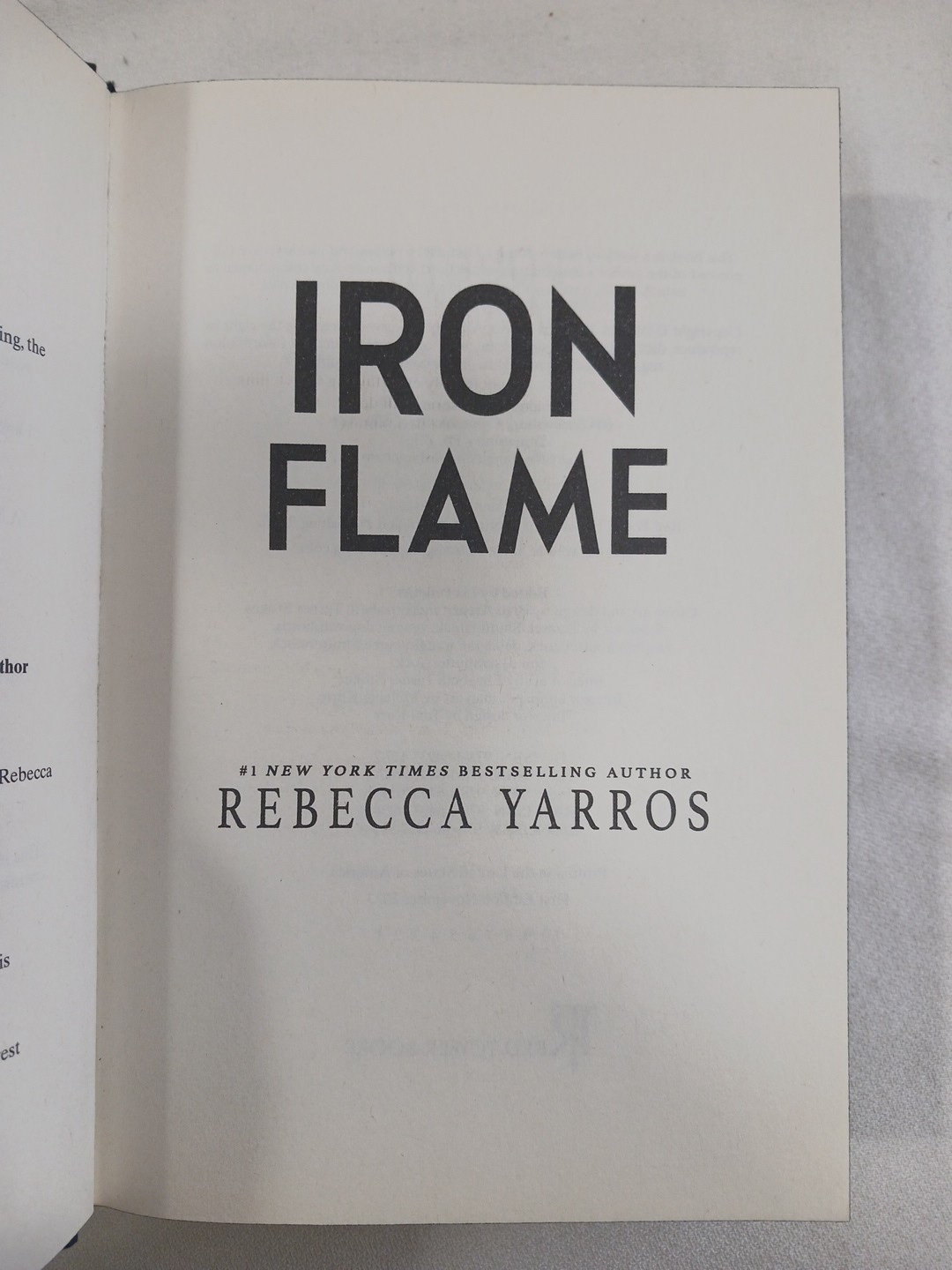 Yarros Iron Flame Black Sprayed Edges HC DJ First Edition 1st Printing LIKE-NEW