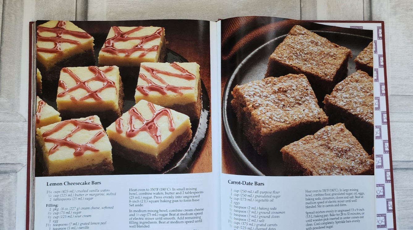 Cooking Club America Ultimate Cookies & Bars hardcover cookbook 2007 255 pages