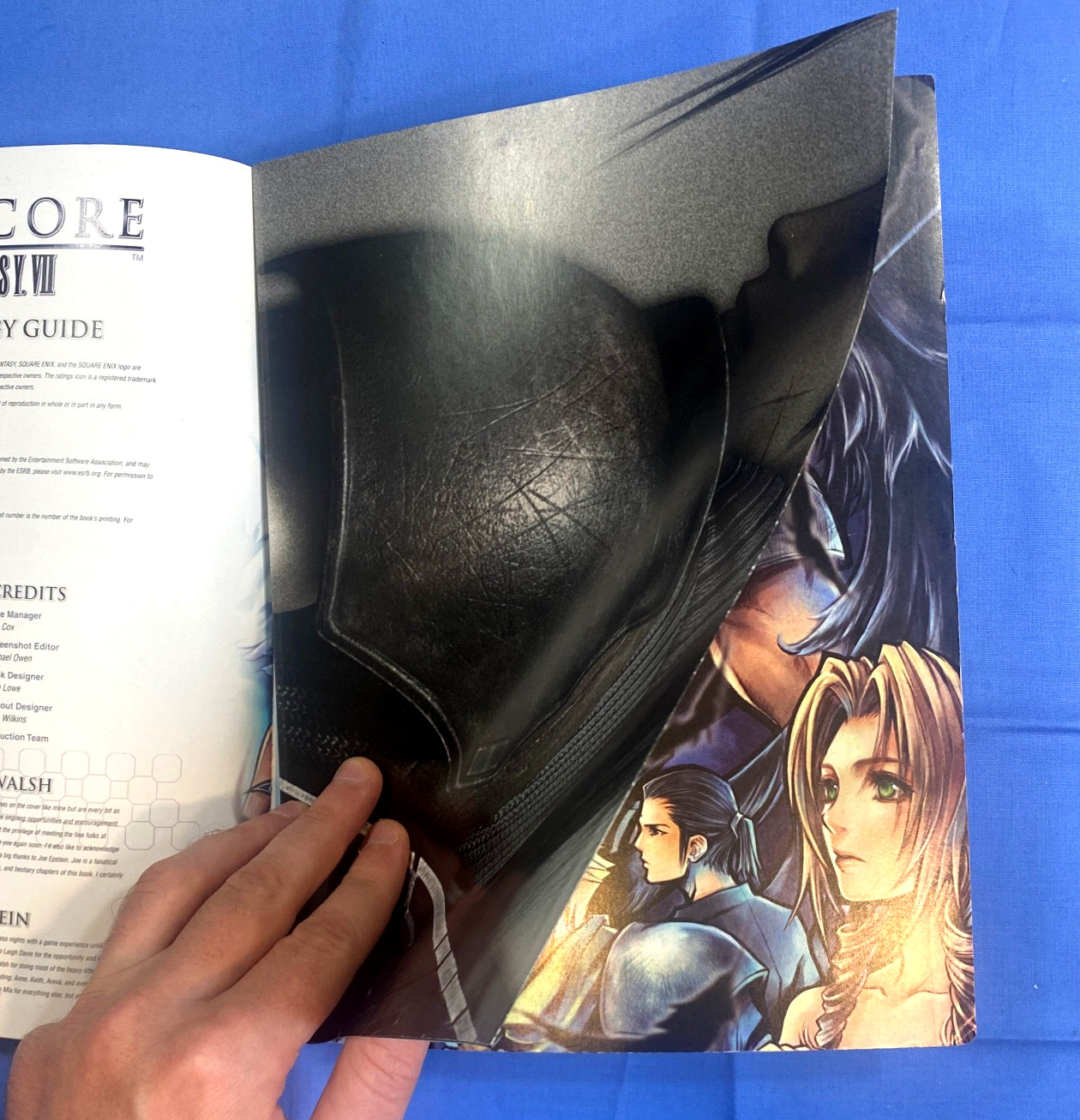 Crisis Core Final Fantasy VII Signature Series Strategy Guide with foldout