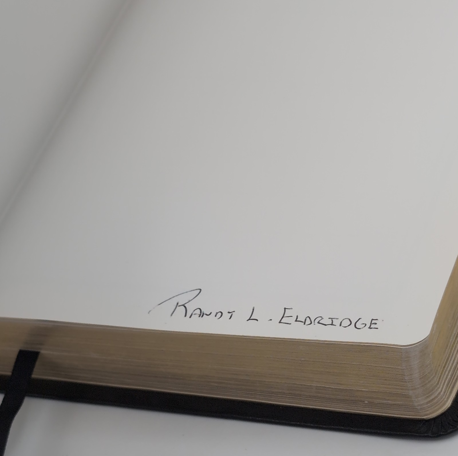 ESV Thinline Bible, Red Letter – Bonded Leather. (B)