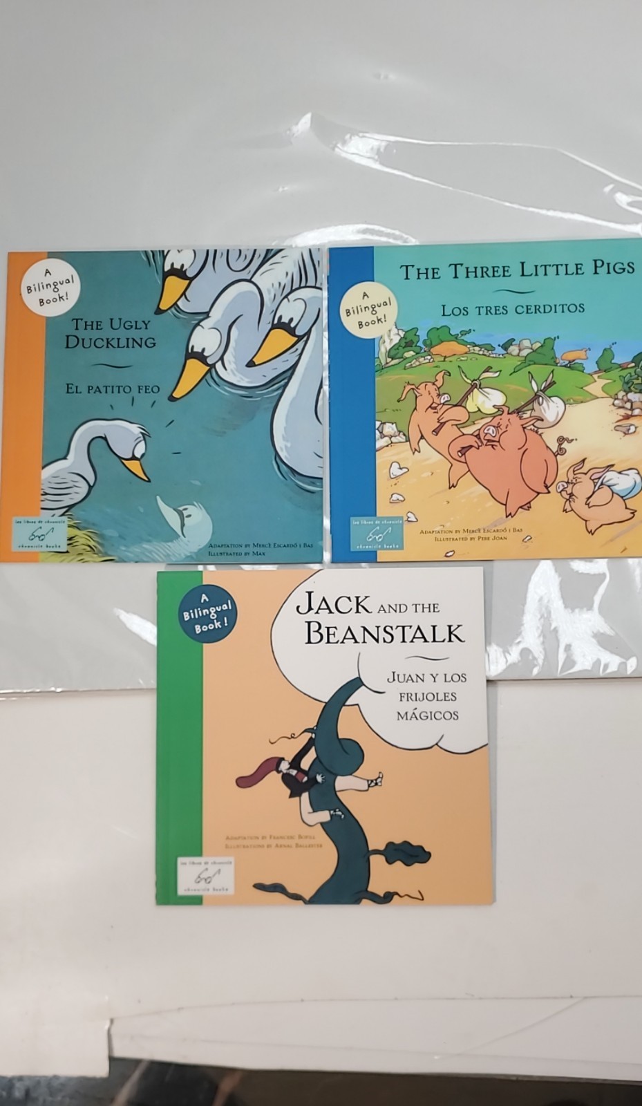Three Little Pigs,Jack And The Beanstalk,The Ugly Ducklings, Bilingual Books.
