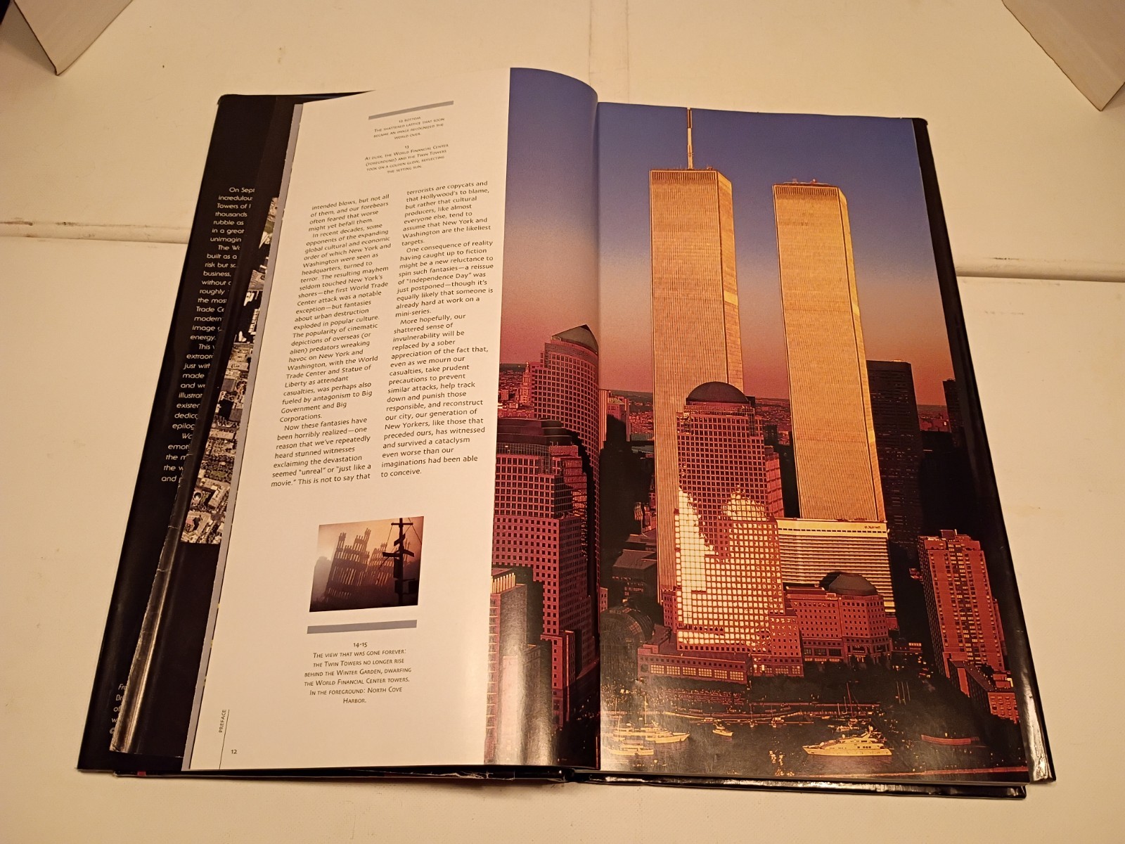 World Trade Center Oversized ( Tall ) HC Book Photos 9/11 Foldout Pages 2002