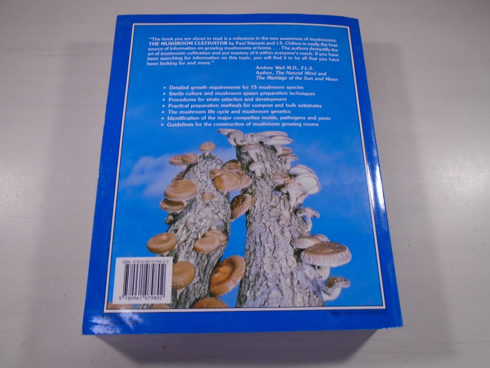 The Mushroom Cultivator: A Practical Guide to Growing Mushrooms 1983