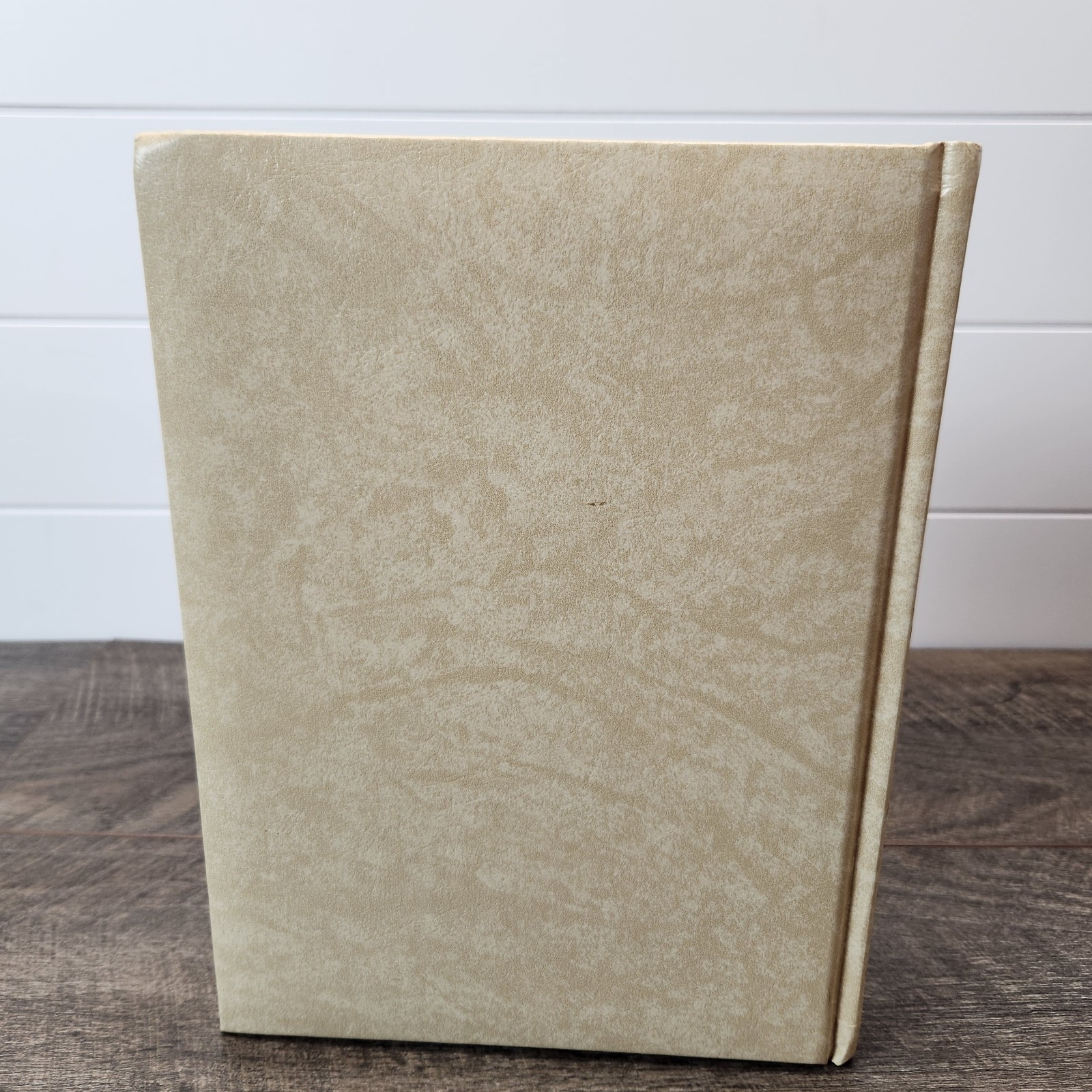 Heirloom Family Bible The New American Bible 1987 Gold Gilt Edges