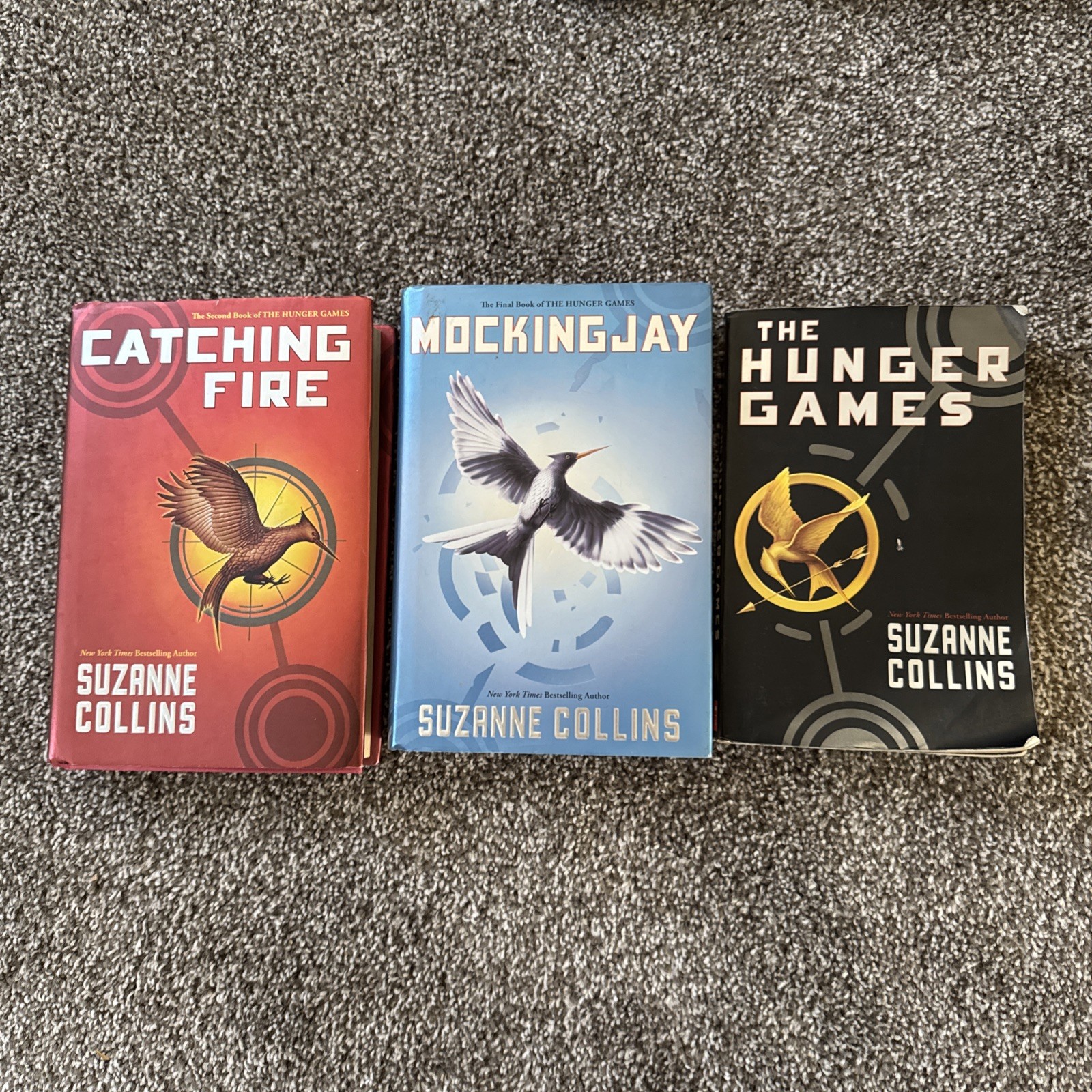 Hunger Games Trilogy Catching Fire Mockingjay Suzanne Collins Set 3