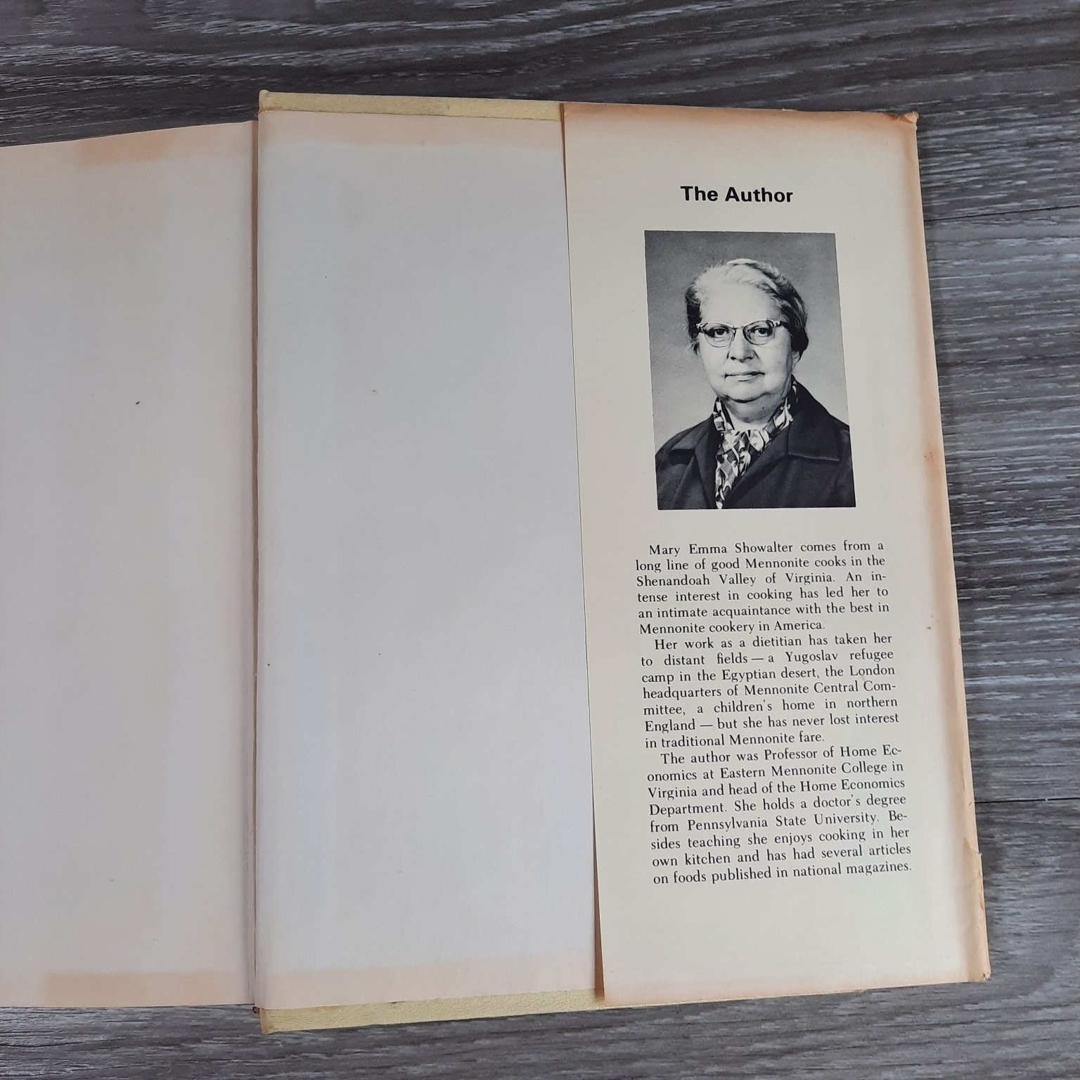 Mennonite Community Cookbook Showalter 1974 18th Printing Herald Press Recipes