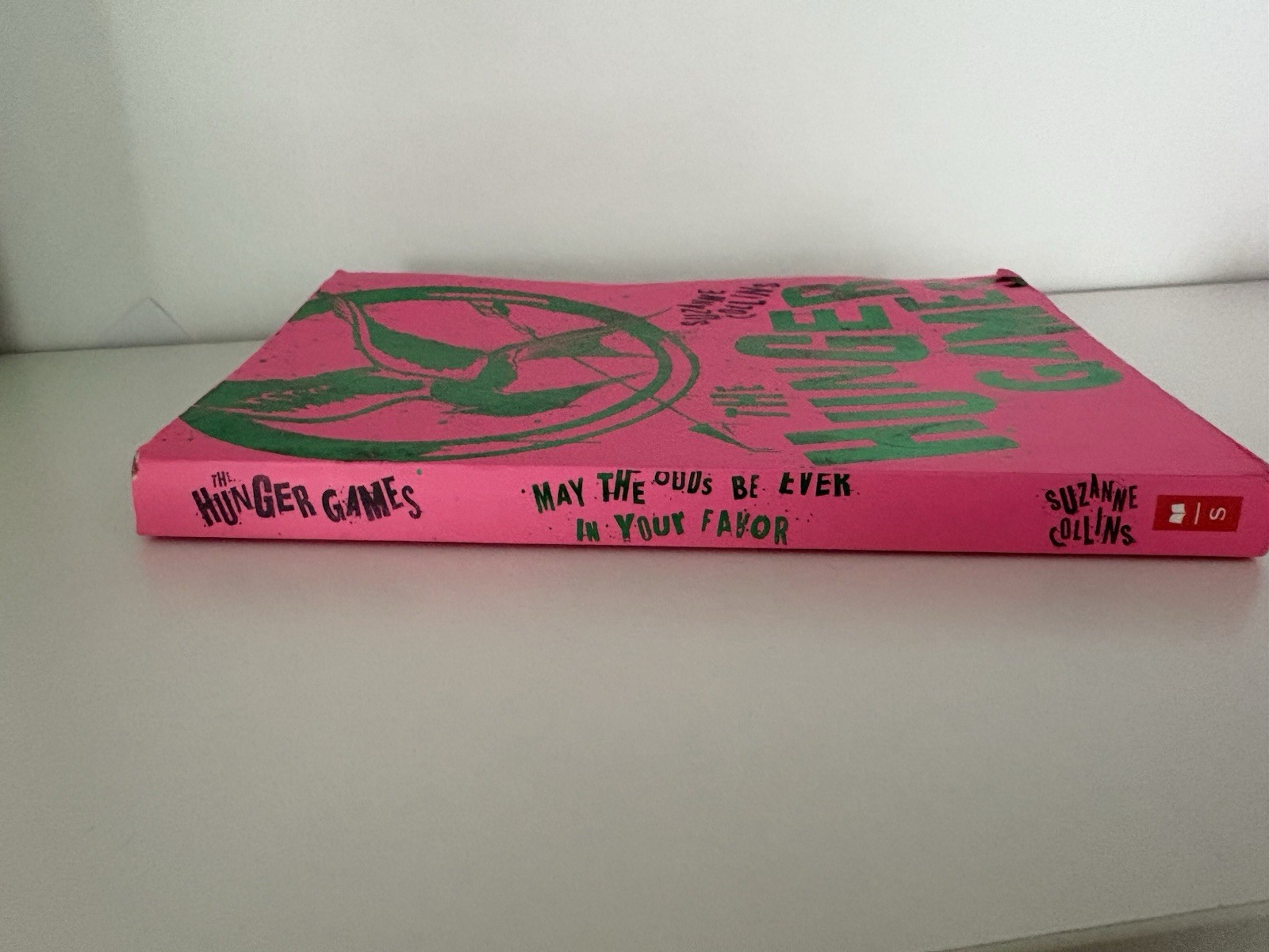 Hunger Games Trilogy: Propaganda Edition Suzanne Collins Neon Scholastic *READ*