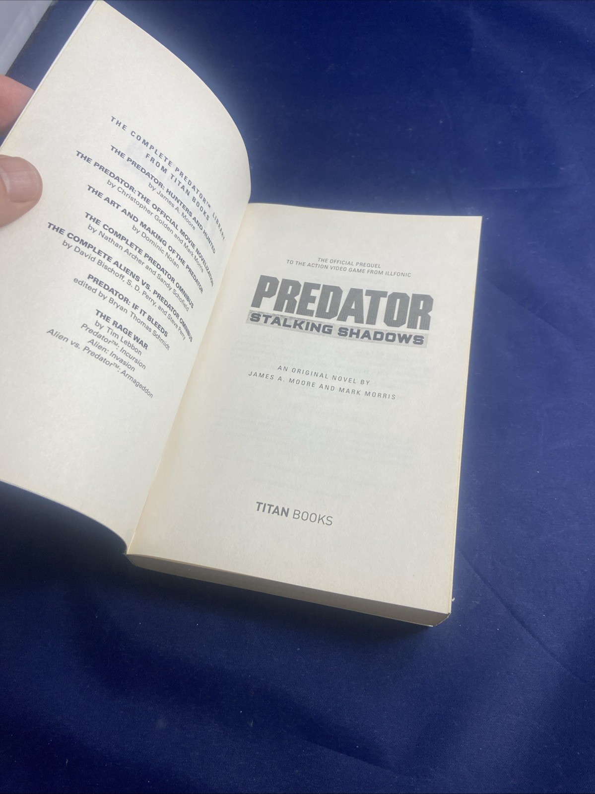 Predator: Stalking Shadows Format: Paperback