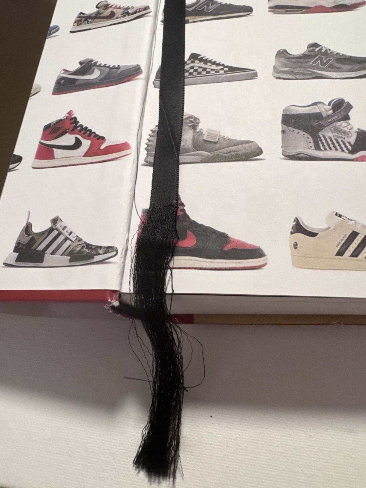 the Ultimate Sneaker Book by Simon Wood Taschen 2018 Hardcover VG Dust Jacket