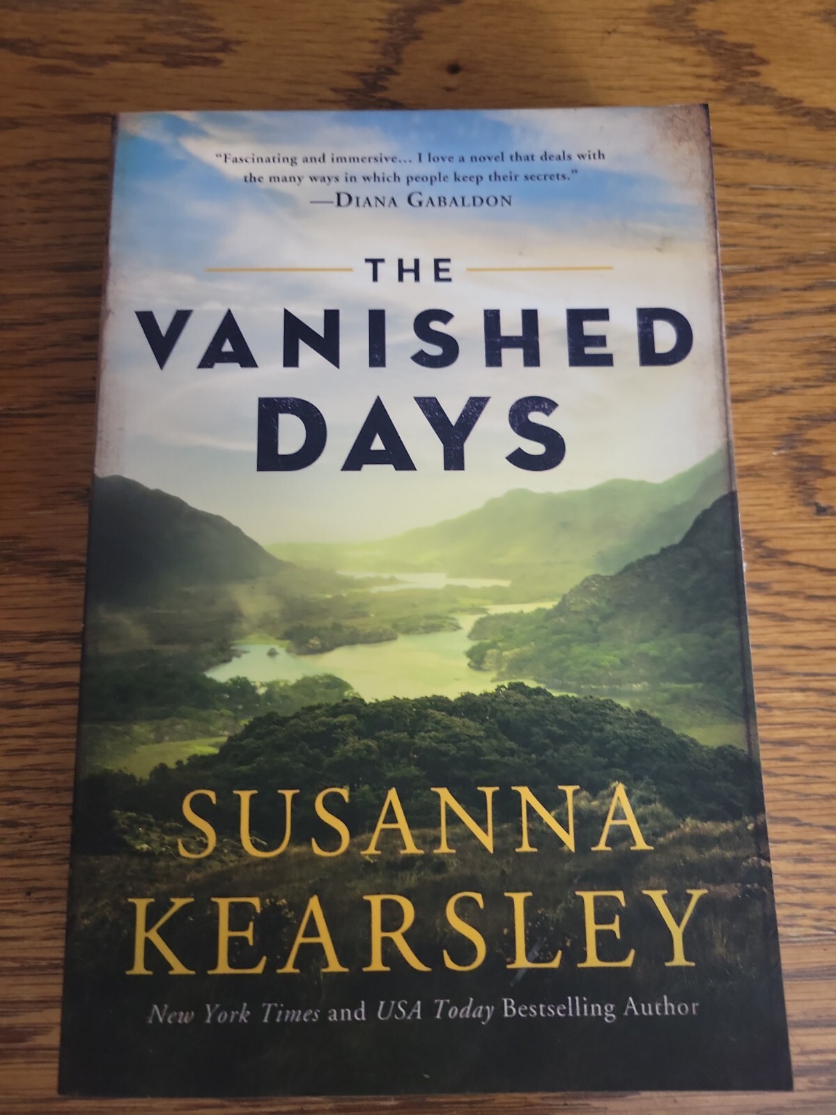 The Scottish Ser.: The Vanished Days by Susanna Kearsley (2021, Trade Paperback)