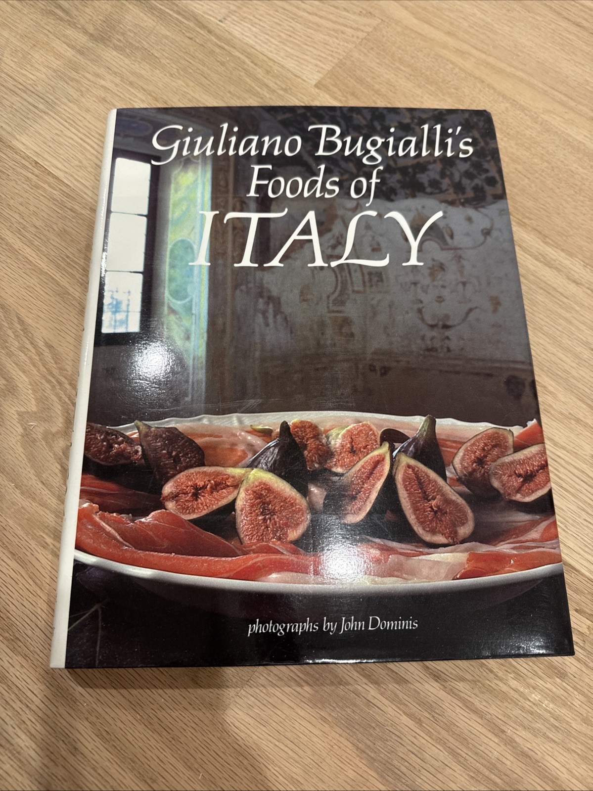 SIGNED Giuliano Bugiallis Foods of Italy – Hardcover By Giuliano Bugialli – GOOD