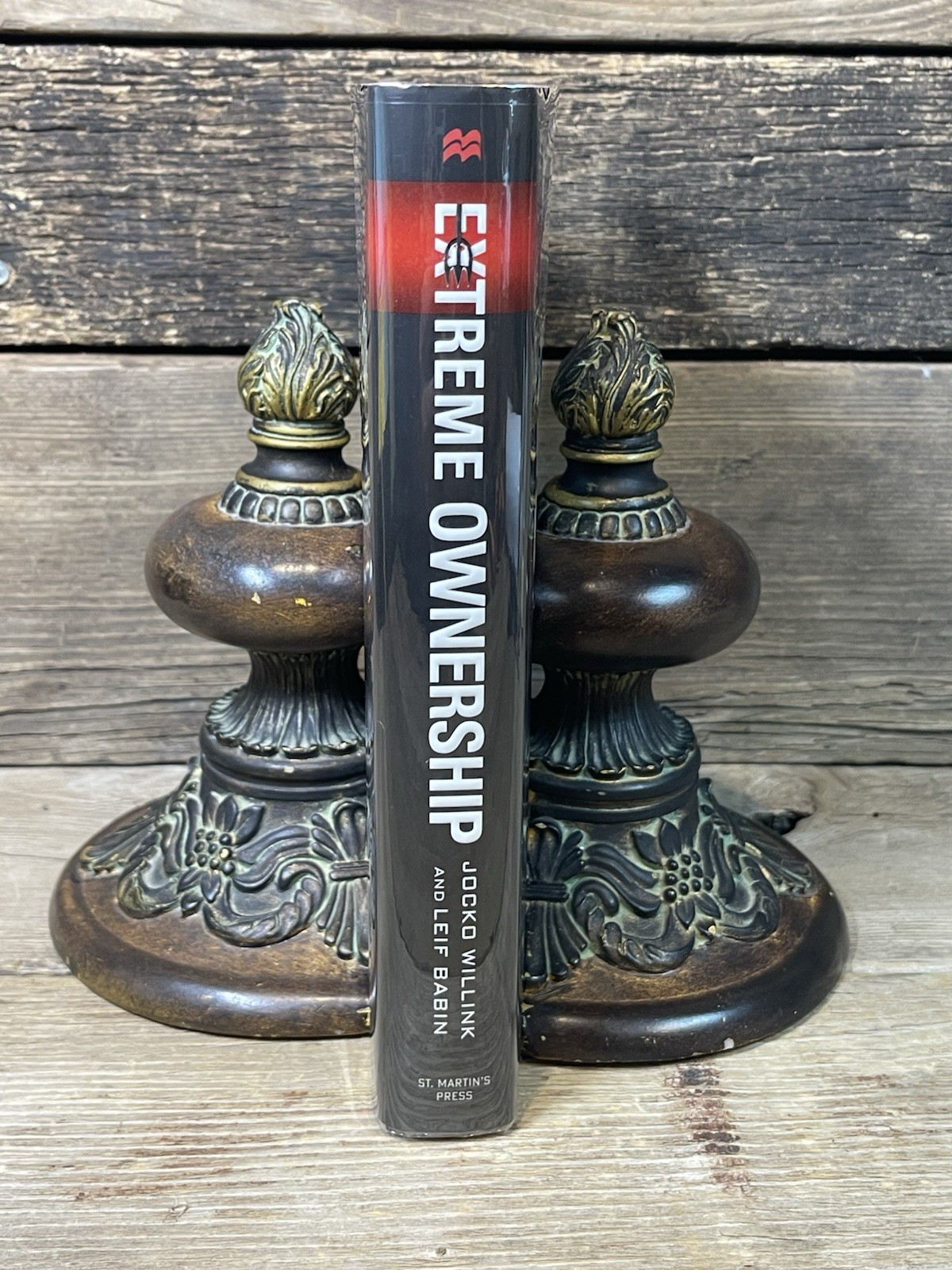 Extreme Ownership: How U.S. Navy SEALs Lead and Win 2 ND Edition 1ST Print