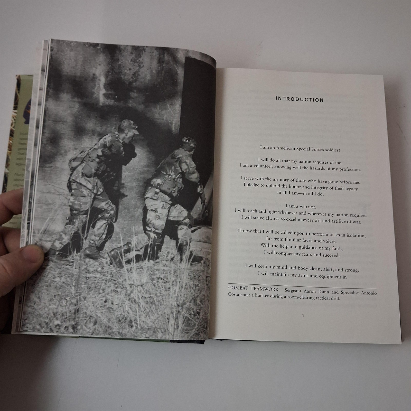 Chosen Soldier Dick Couch HC 2007 1st Ed US Army Special Forces War Book