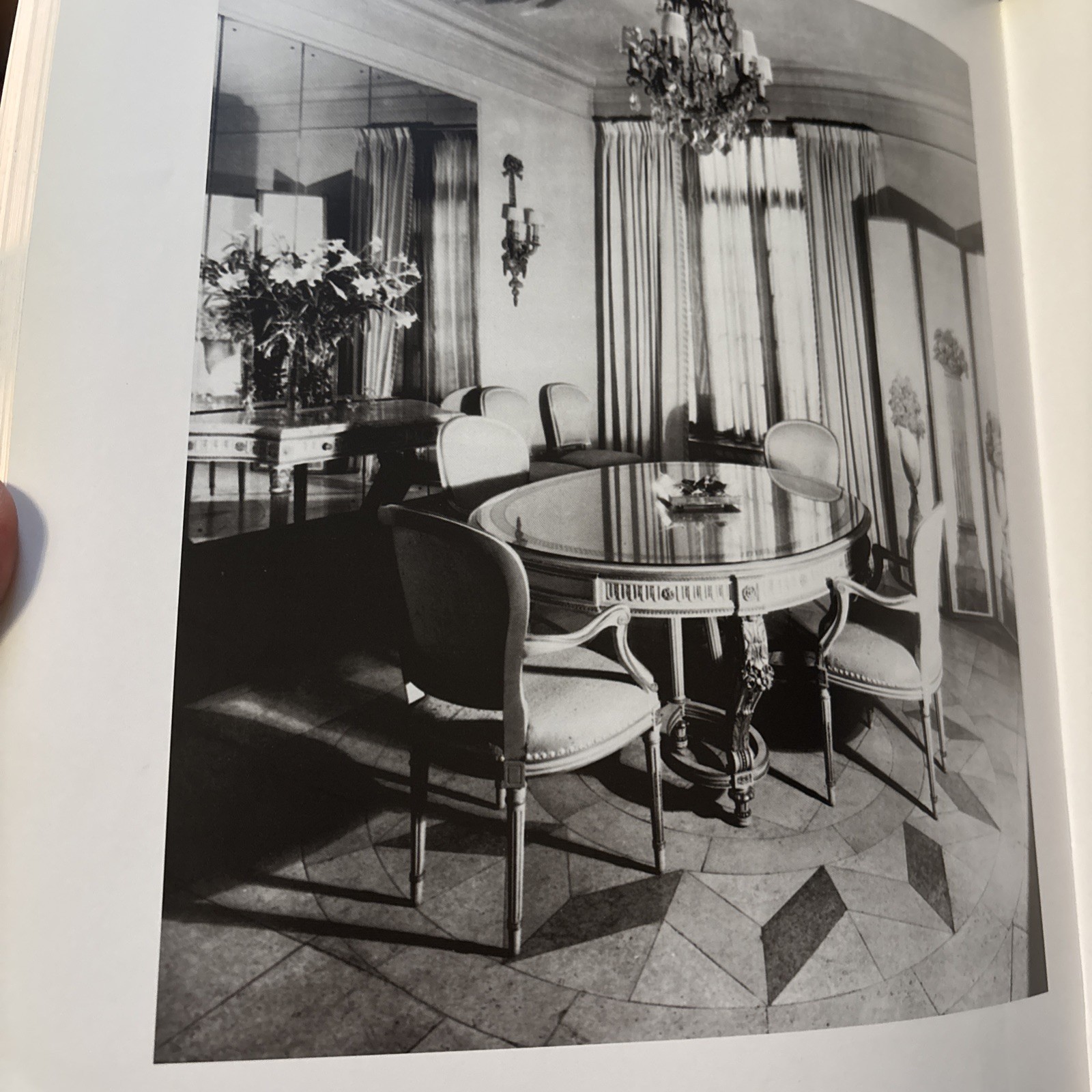 Elsie de Wolfe : The Birth of Modern Interior Decoration by Penny Sparke Hardc