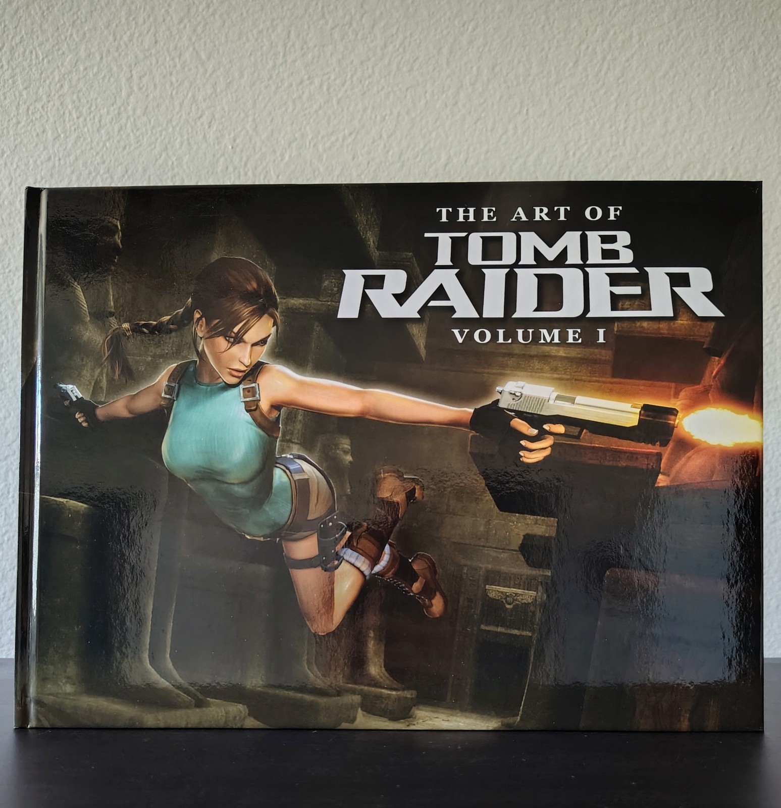 Art of Tomb Raider Hardcover Collection by Steffan Schulz and Stan Stice 2010