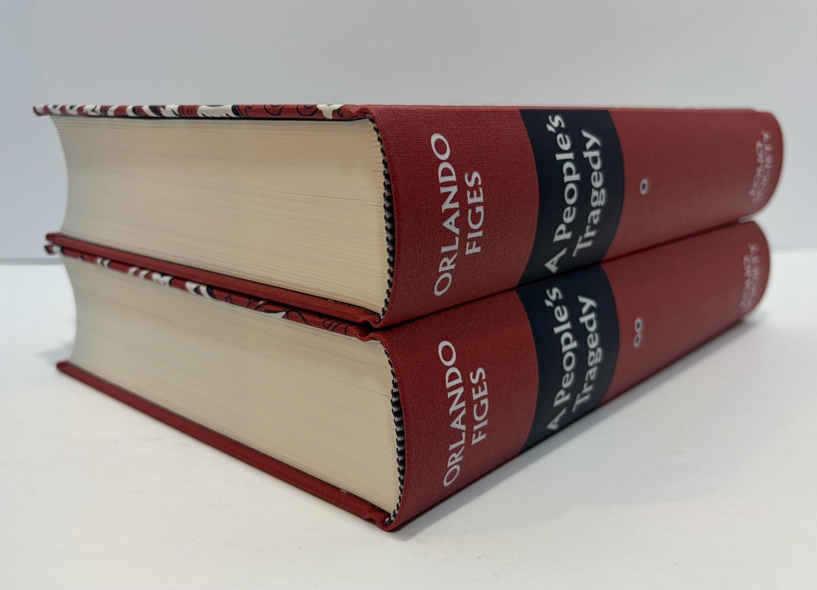 “A PEOPLE’S TRAGEDY: THE RUSSIAN REVOLUTION 1891-1924” Folio Society 2013 HC