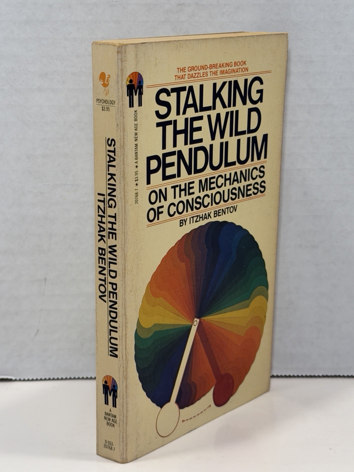 Stalking The Wild Pendulum: Mechanics Of Consciousness – Itzhak Bentov, 1981