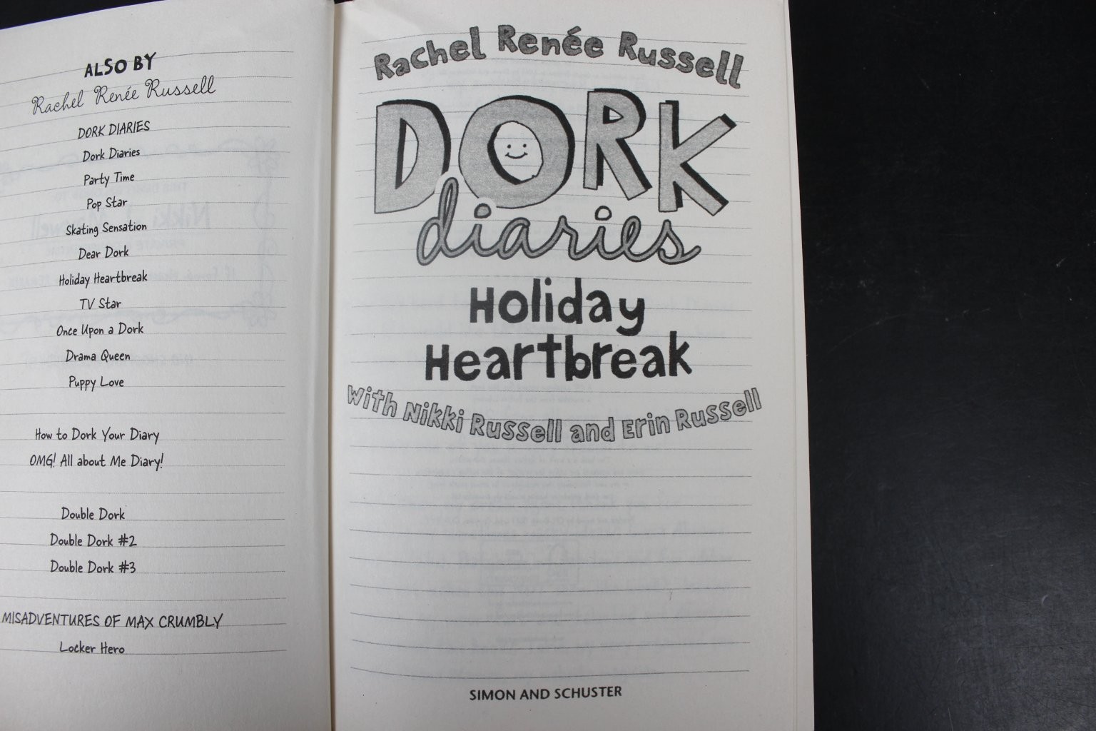 Dork Diaries Holiday Heartbreak #6 Rachel Renee Russell 2019 Global Bestseller