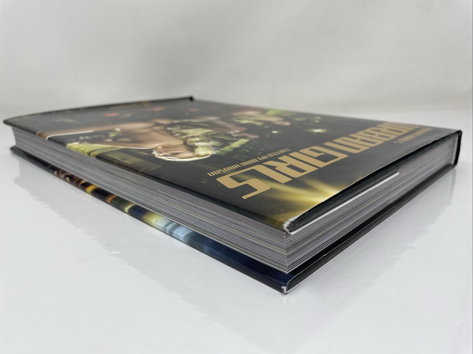 2010 Howard Huang’s URBAN GIRLS by Dian Hanson HC/DJ Taschen English