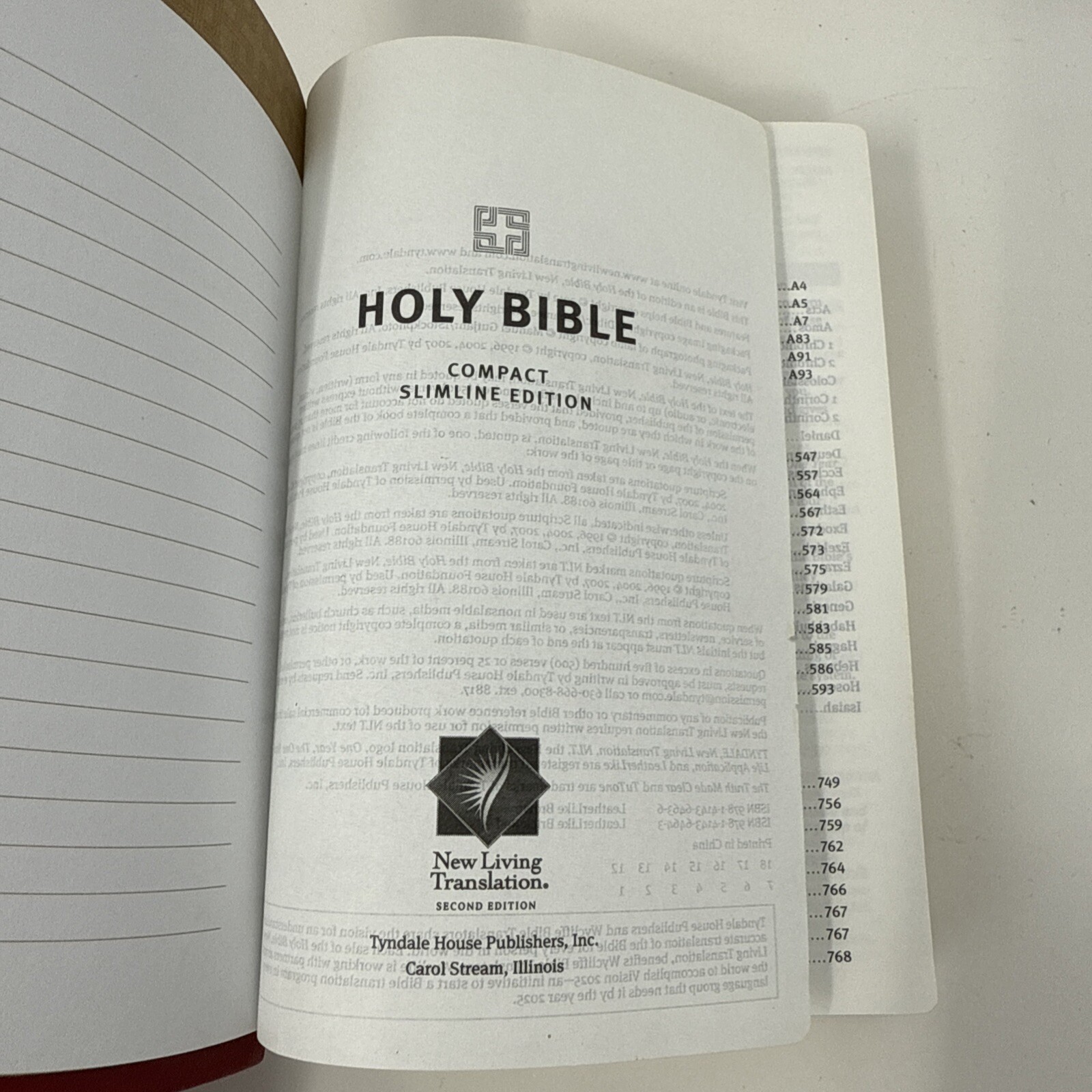 Compact Slimline Edition Holy Bible New Living Translation Tyndale House 6 1/4″