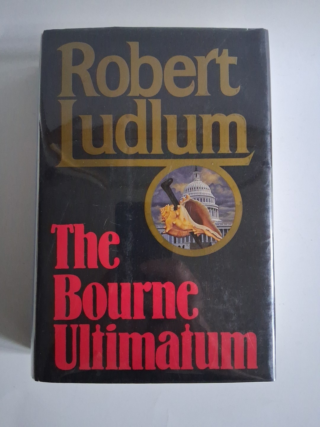 Robert Ludlum The Bourne Ultimatum Hardcover 1990 Bourne Ser DJ 1st Edition