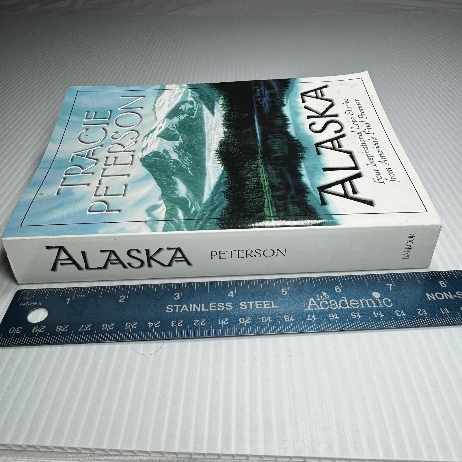 ALASKA BY TRACIE PETERSON-1984- 456 PAGES
