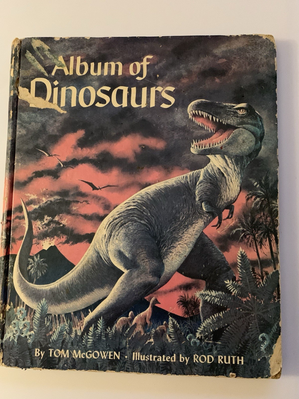 Album of Dinosaurs by Tom McGowen (1972, Hardcover)