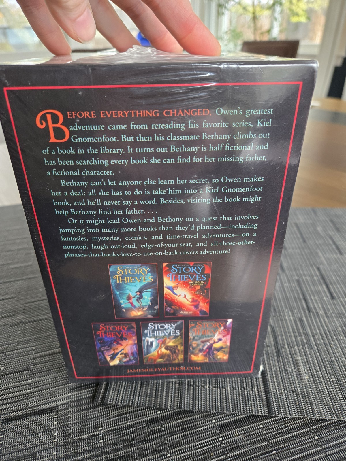 New Sealed Complete Box set The Story Thieves By James Riley